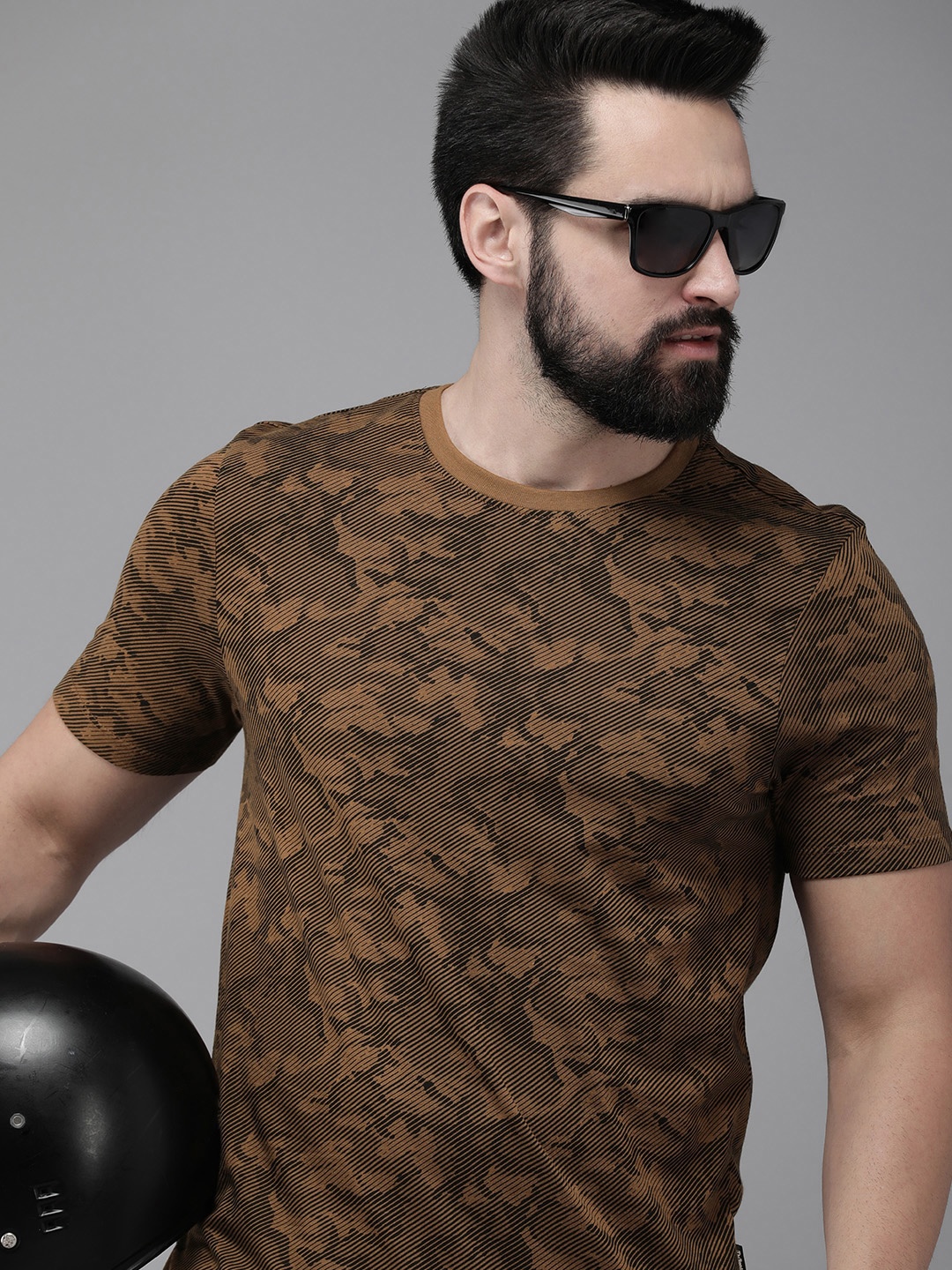 

The Roadster Lifestyle Co. Men Pure Cotton Abstract Printed Casual T-shirt, Brown
