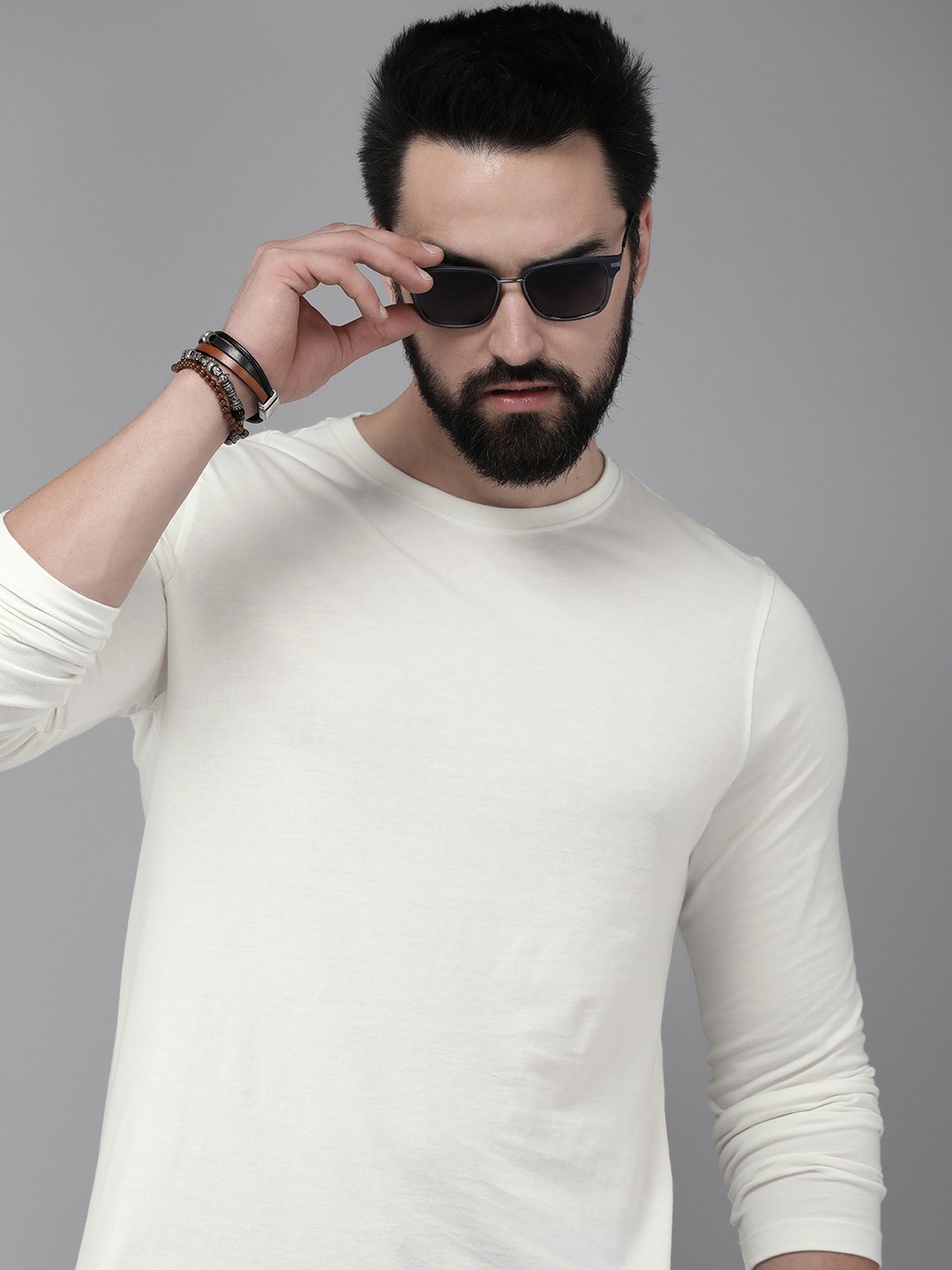 

The Roadster Lifestyle Co. Men Pure Cotton Solid Long Sleeves Casual T-shirt, Off white