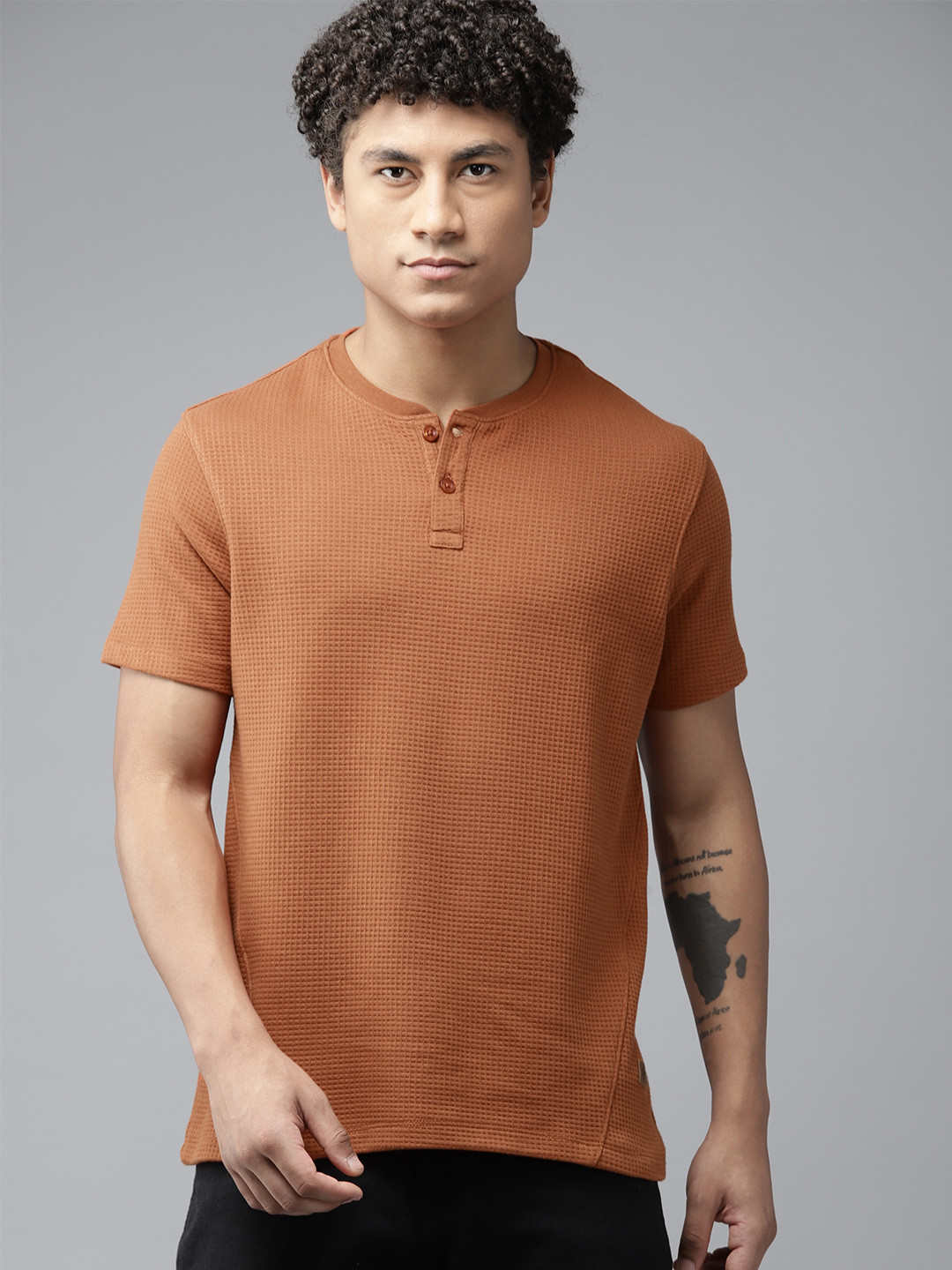 

The Roadster Lifestyle Co. Regular Fit Henley Neck Textured T-shirt, Brown