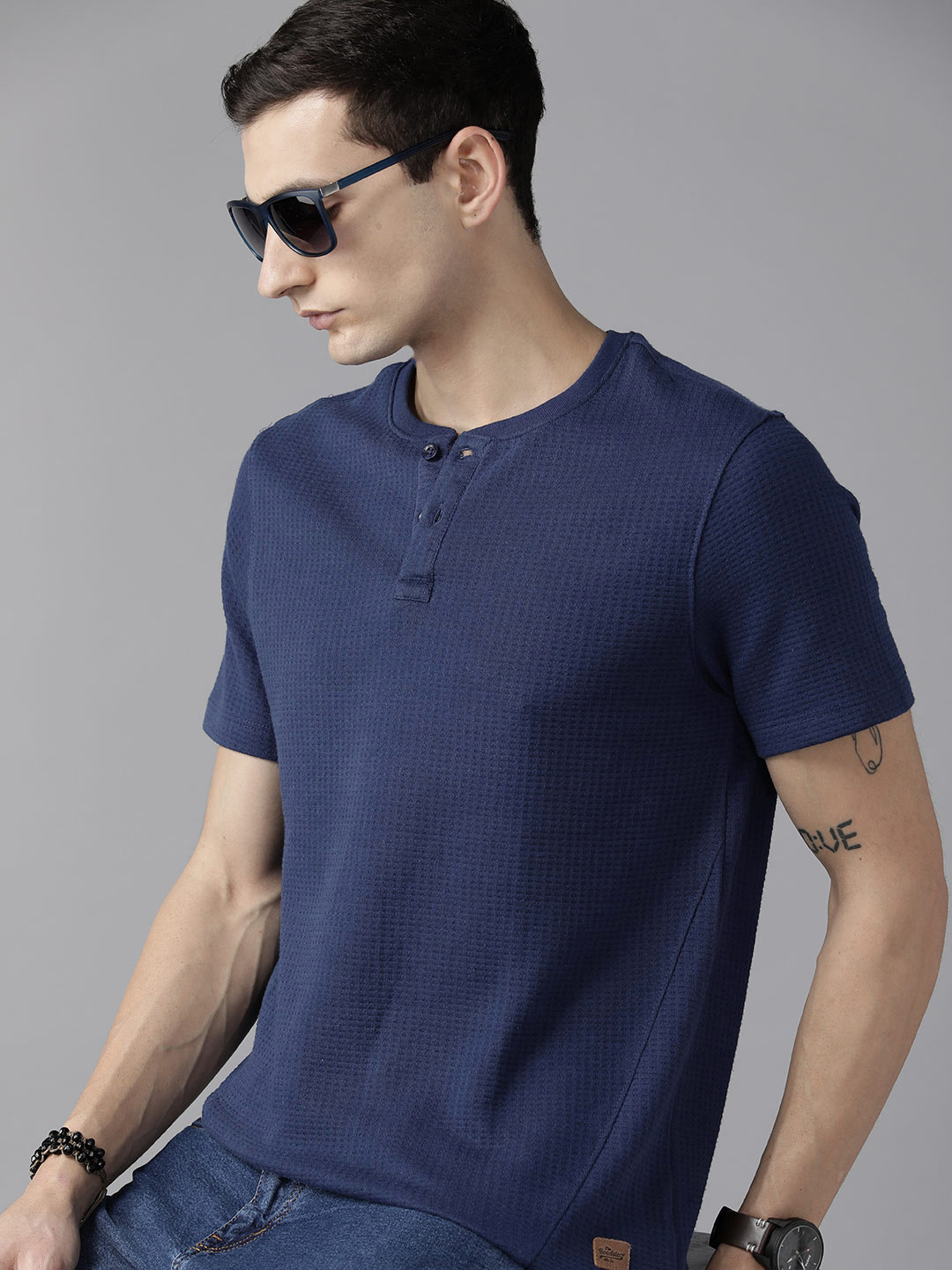 

The Roadster Lifestyle Co. Henley Neck Textured T-shirt, Navy blue