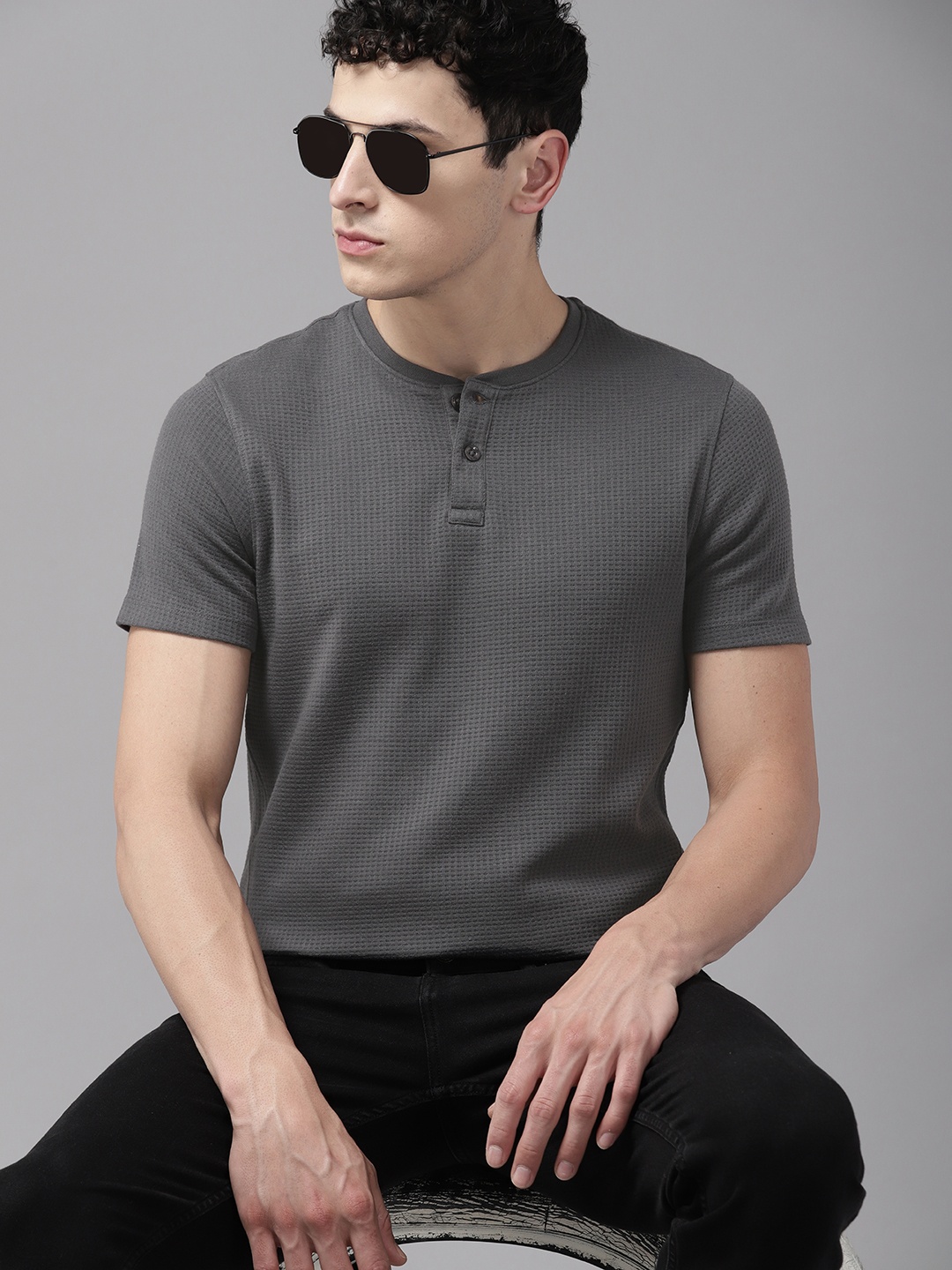 

The Roadster Lifestyle Co. Men Self Design T-shirt, Charcoal