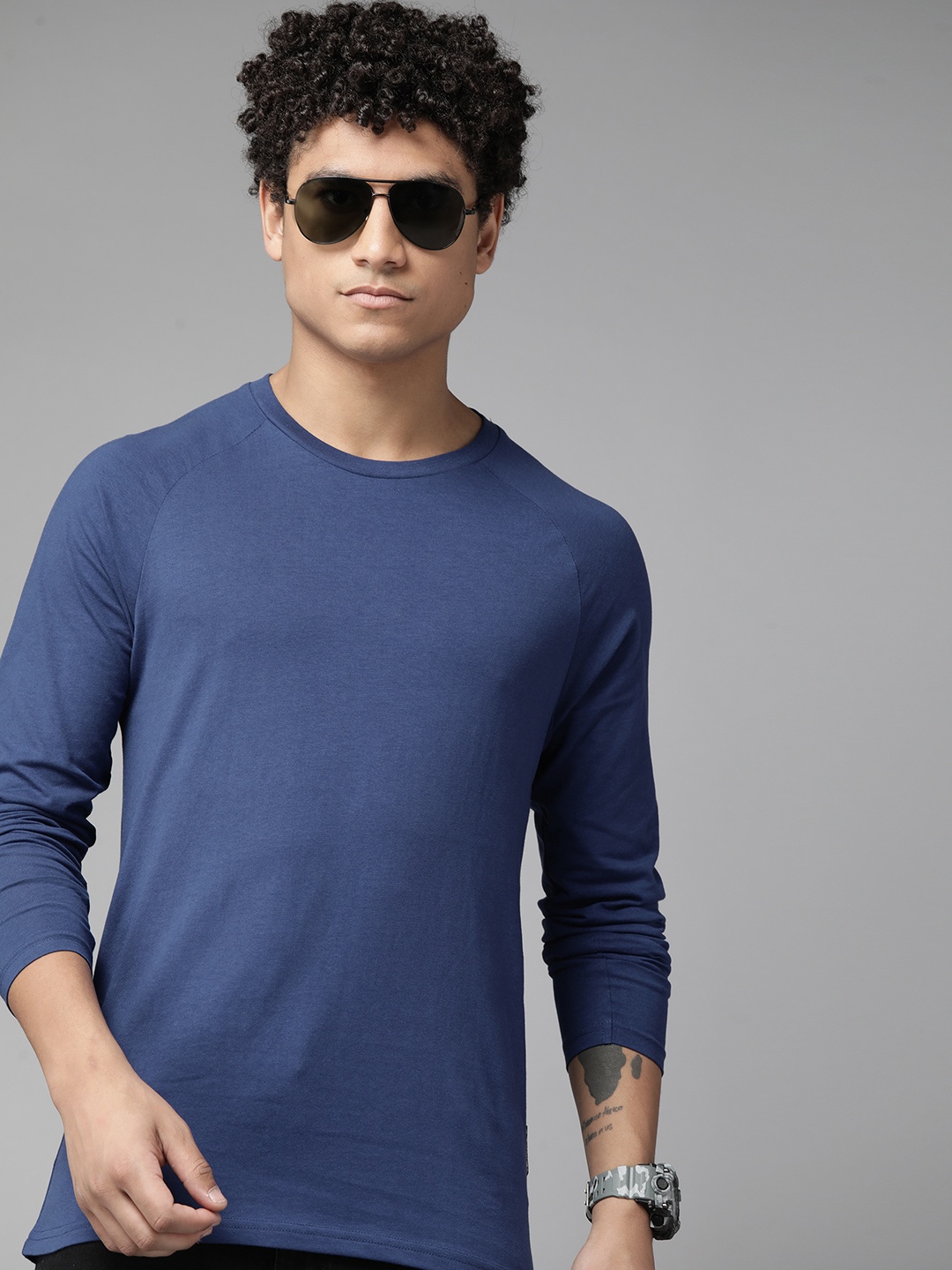 

Roadster The Lifestyle Co. Raglan Sleeves Pure Cotton T-shirt, Navy blue