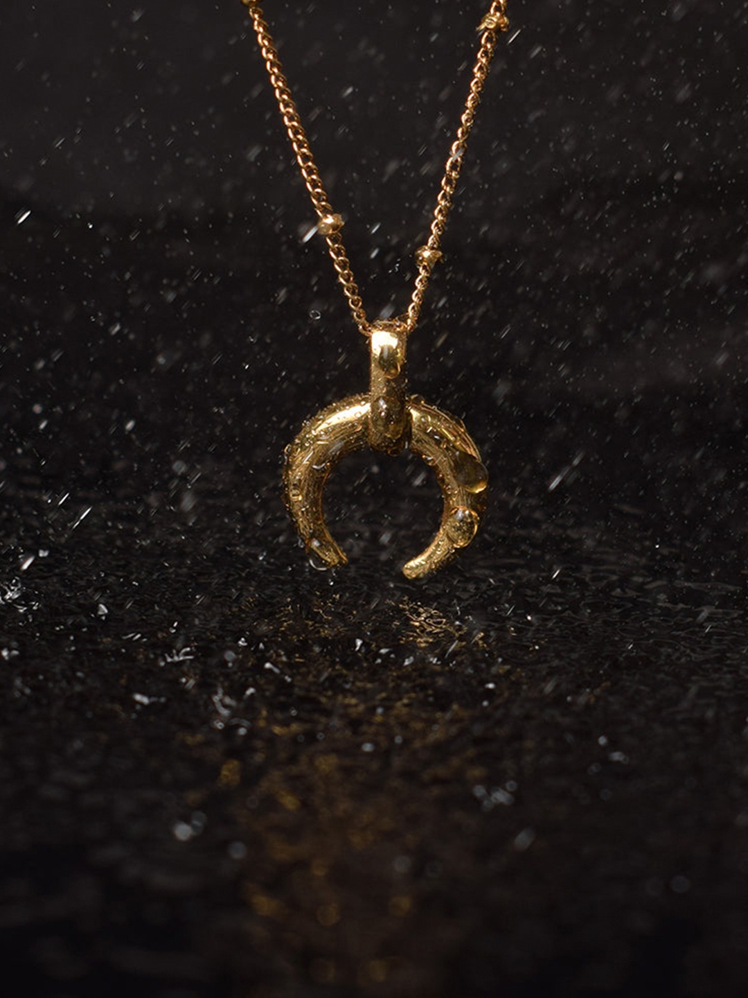 

PALMONAS 18k Gold Plated Tiny Horn Necklace