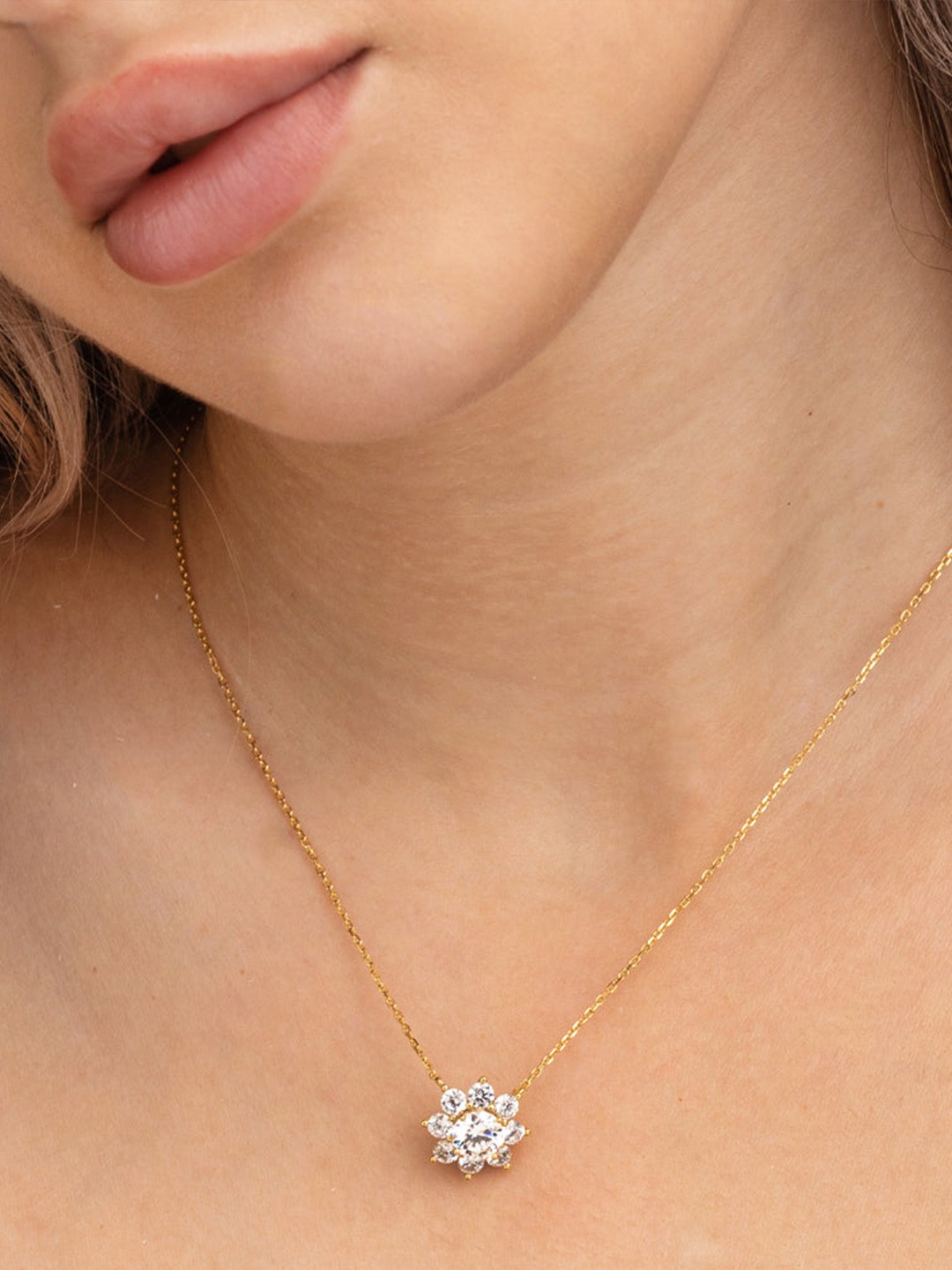 

PALMONAS 18k Gold Plated Flower Solitaire Necklace