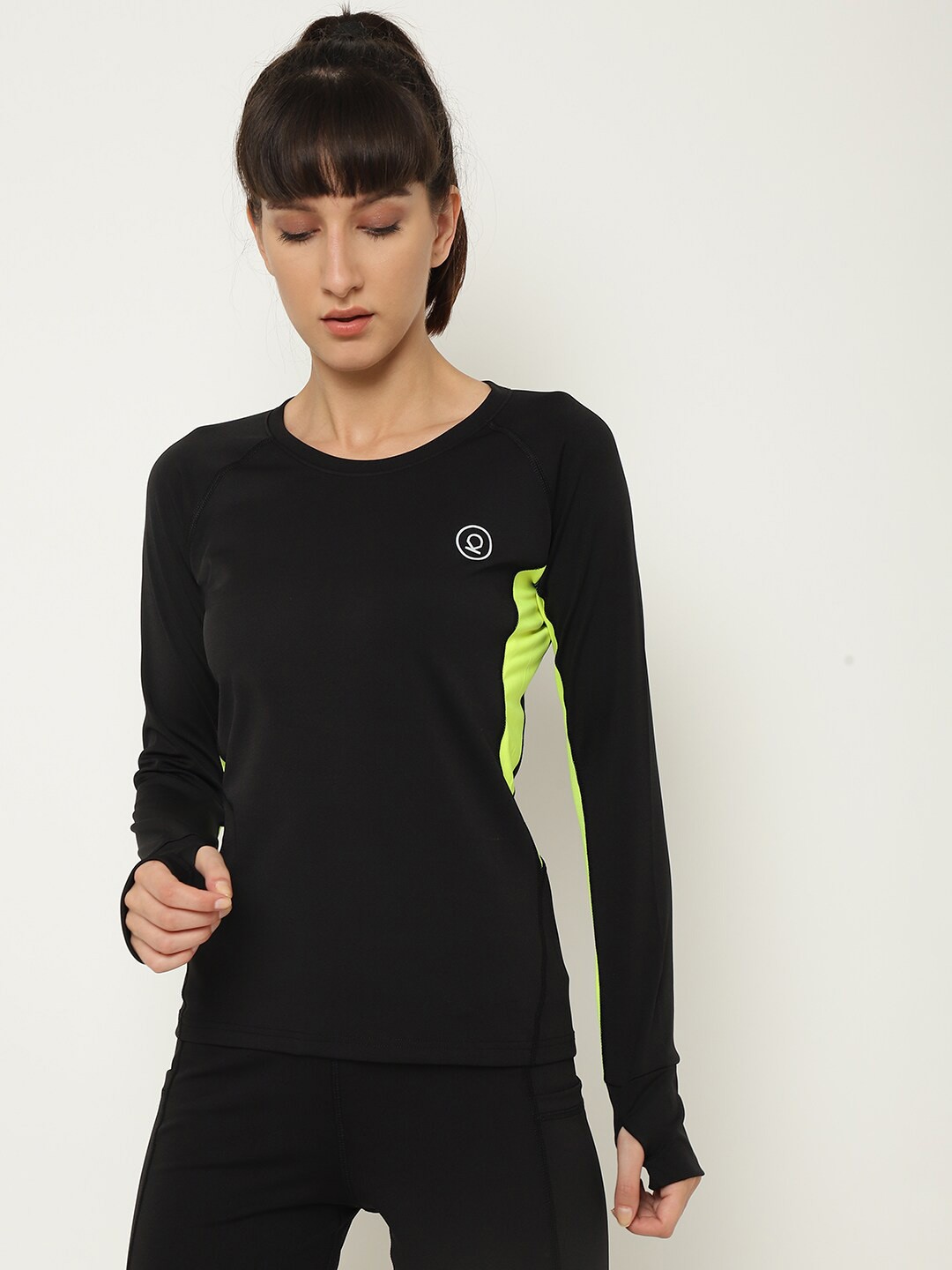 

CHKOKKO Women Colourblocked T-shirt, Black
