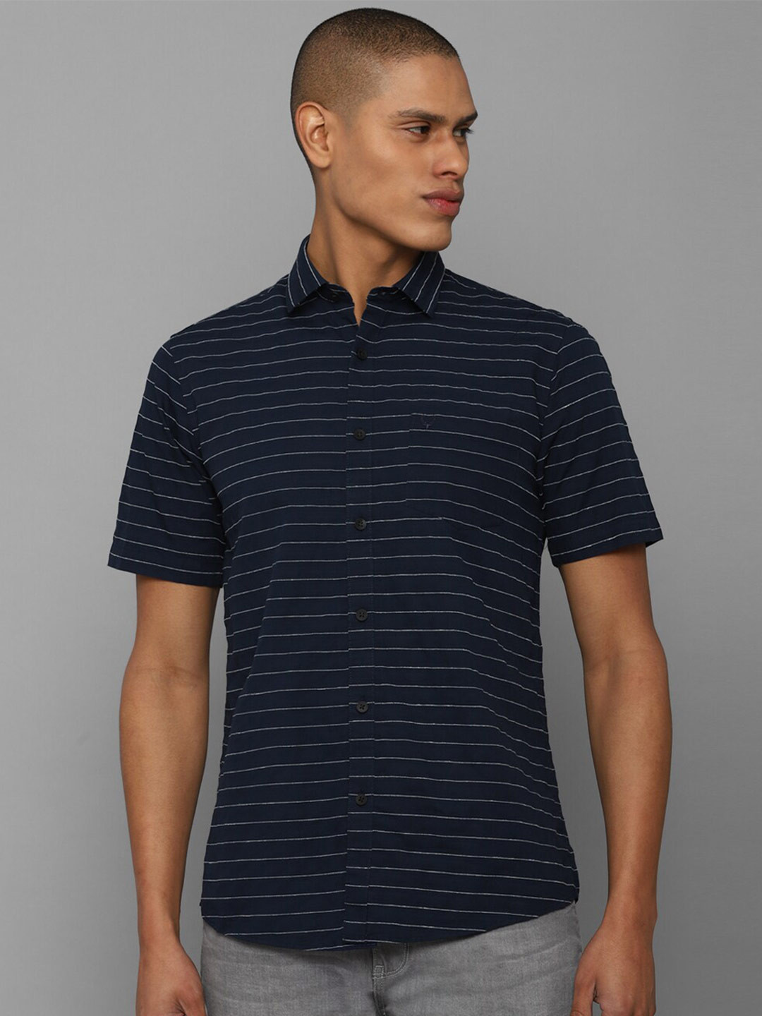 

Allen Solly Men Cotton Horizontal Stripes Casual Shirt, Navy blue