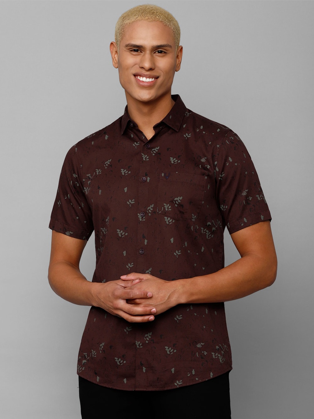 

Allen Solly Men Slim Fit Printed Casual Cotton Shirt, Brown