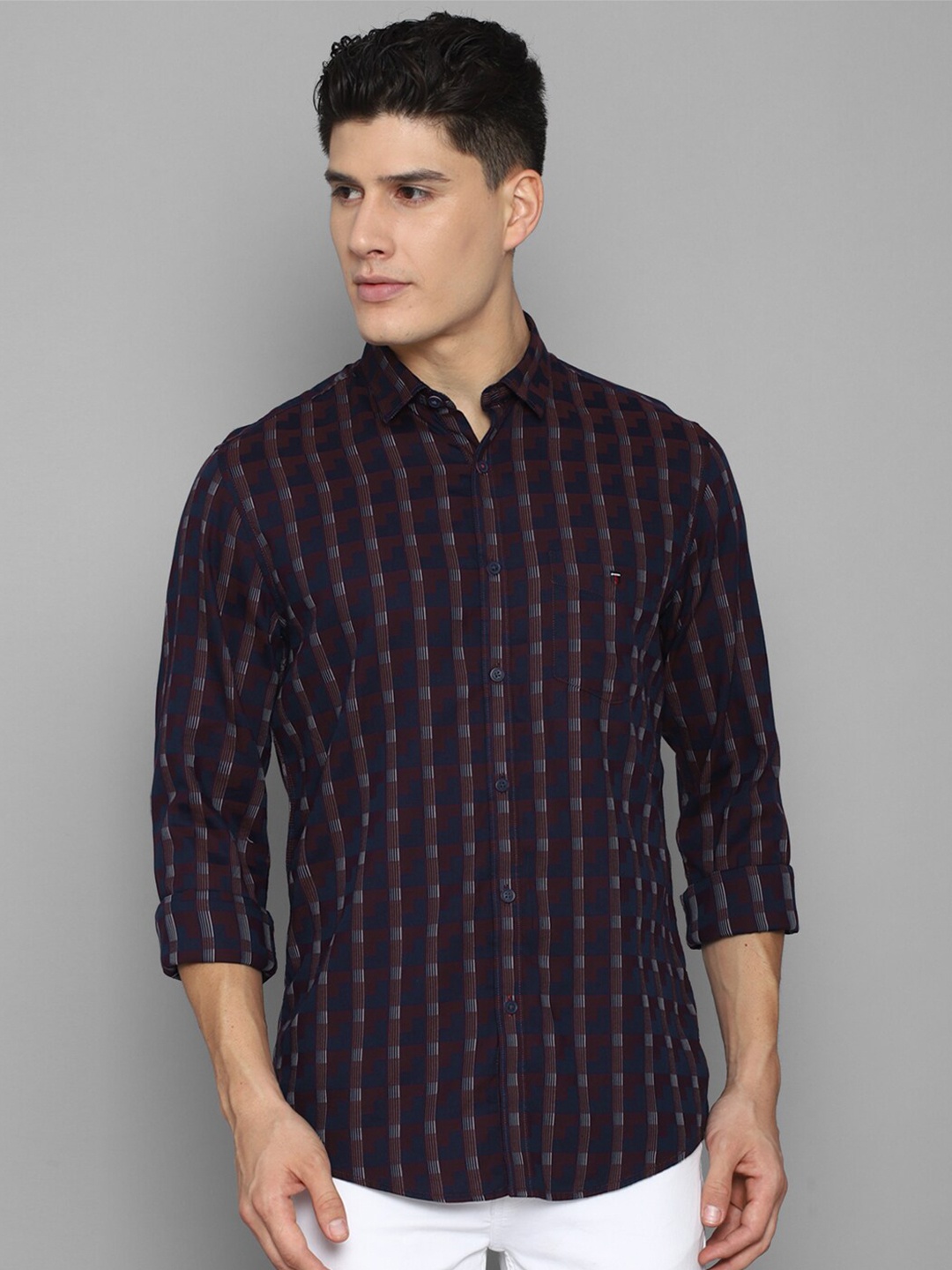 

Louis Philippe Sport Men Slim Fit Checked Casual Cotton Shirt, Navy blue