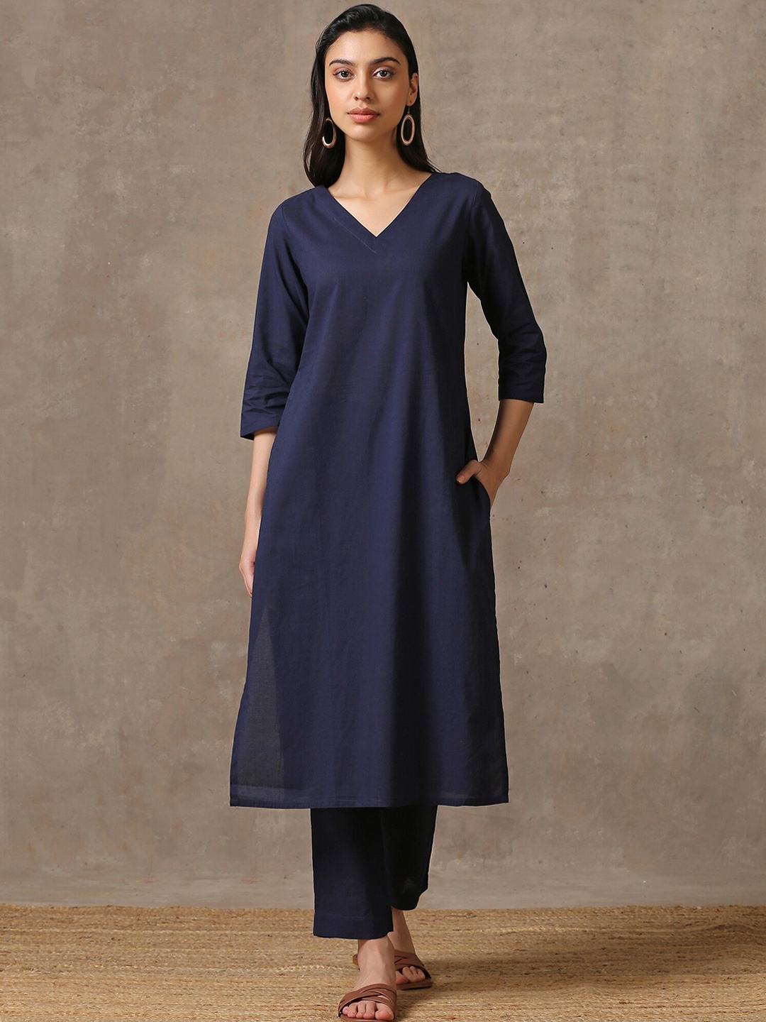 

OKHAI Women High Slit Pure Cotton Kurta with Trousers, Navy blue