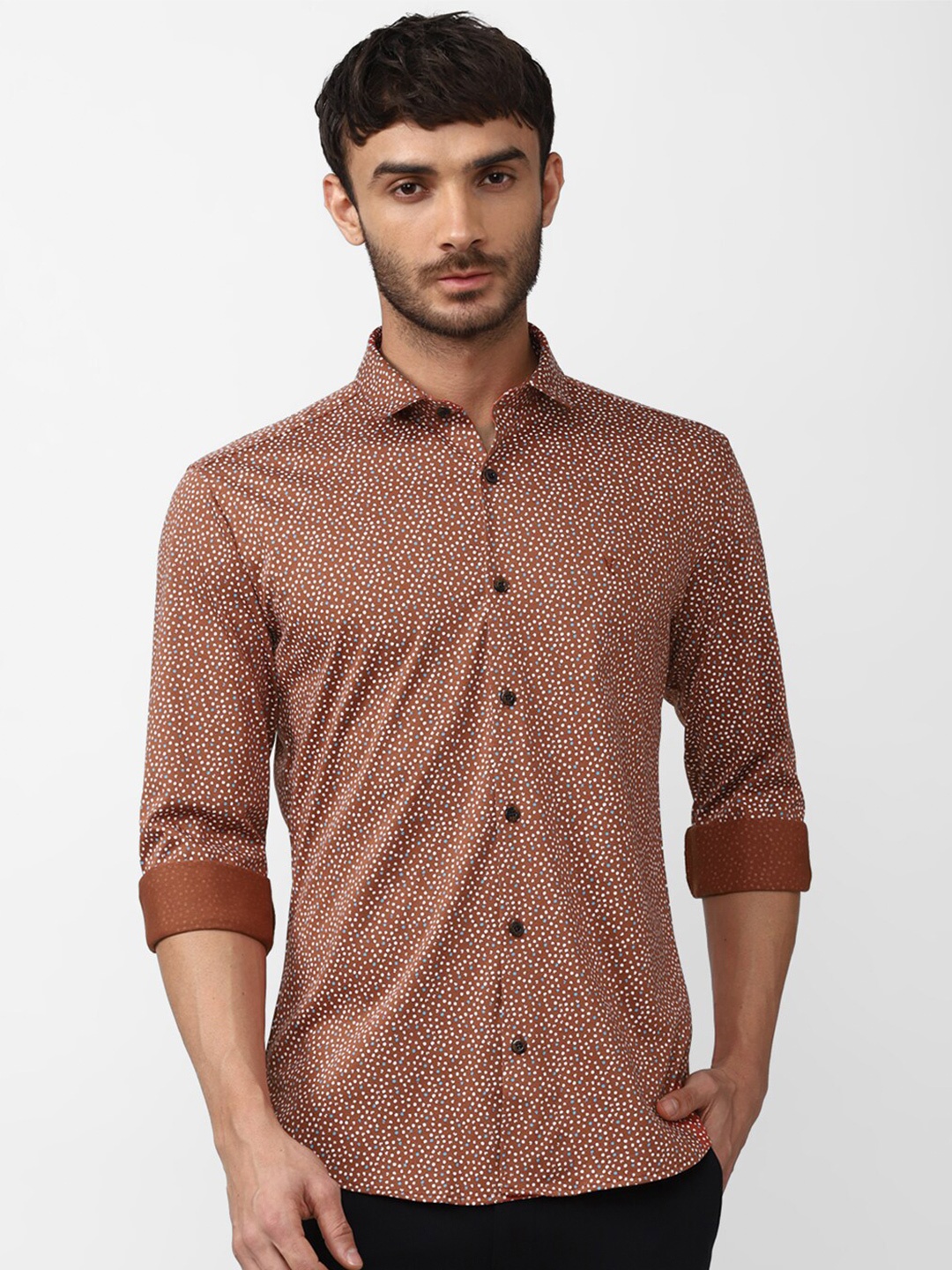 

V Dot Men Slim Fit Printed Cotton Casual Shirt, Brown