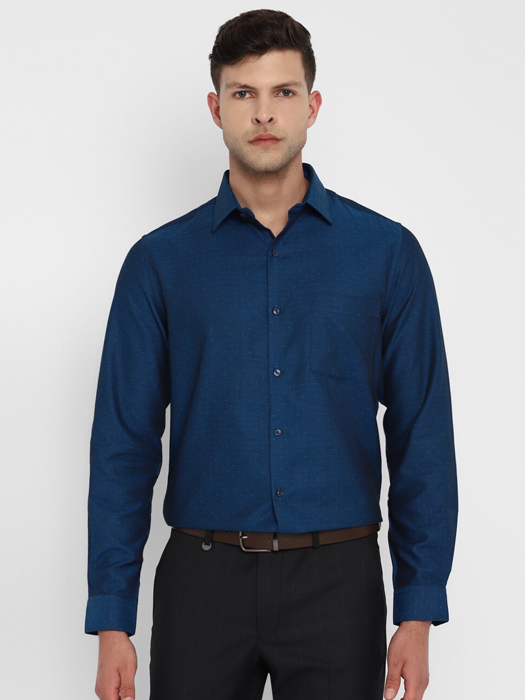

Turtle Men Navy Modern Slim Fit Printed Formal Cotton Shirt, Navy blue