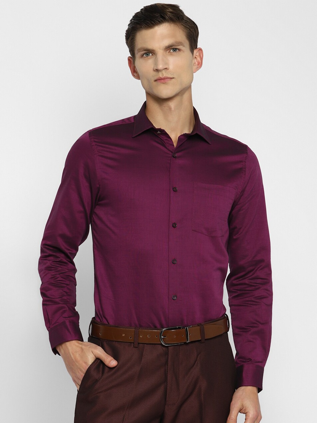 

Turtle Men Magenta Modern Slim Fit Formal Shirt