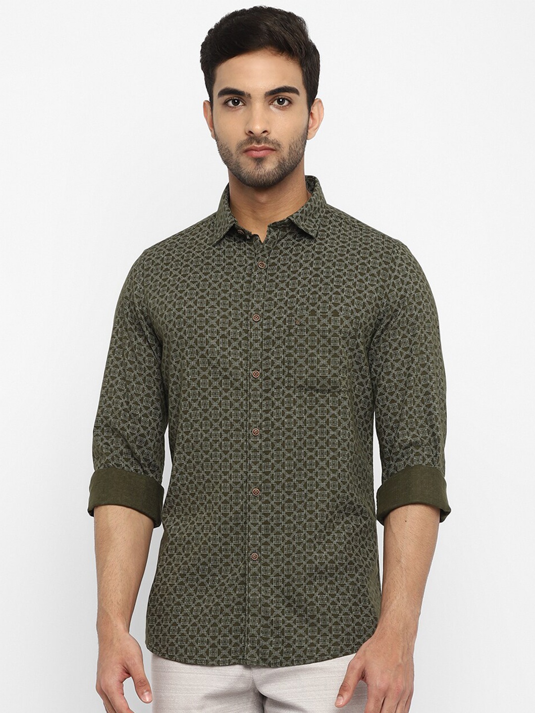 

Turtle Men Olive Green Relaxed Slim Fit Printed Casual Shirt