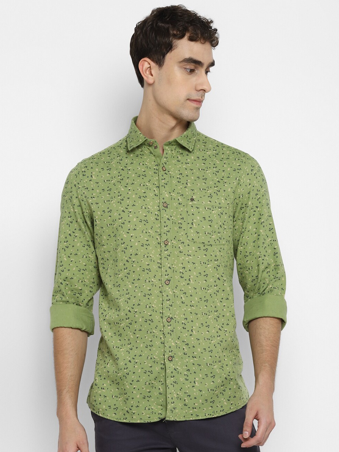 

Turtle Men Cotton Relaxed Floral Printed Casual Shirt, Green