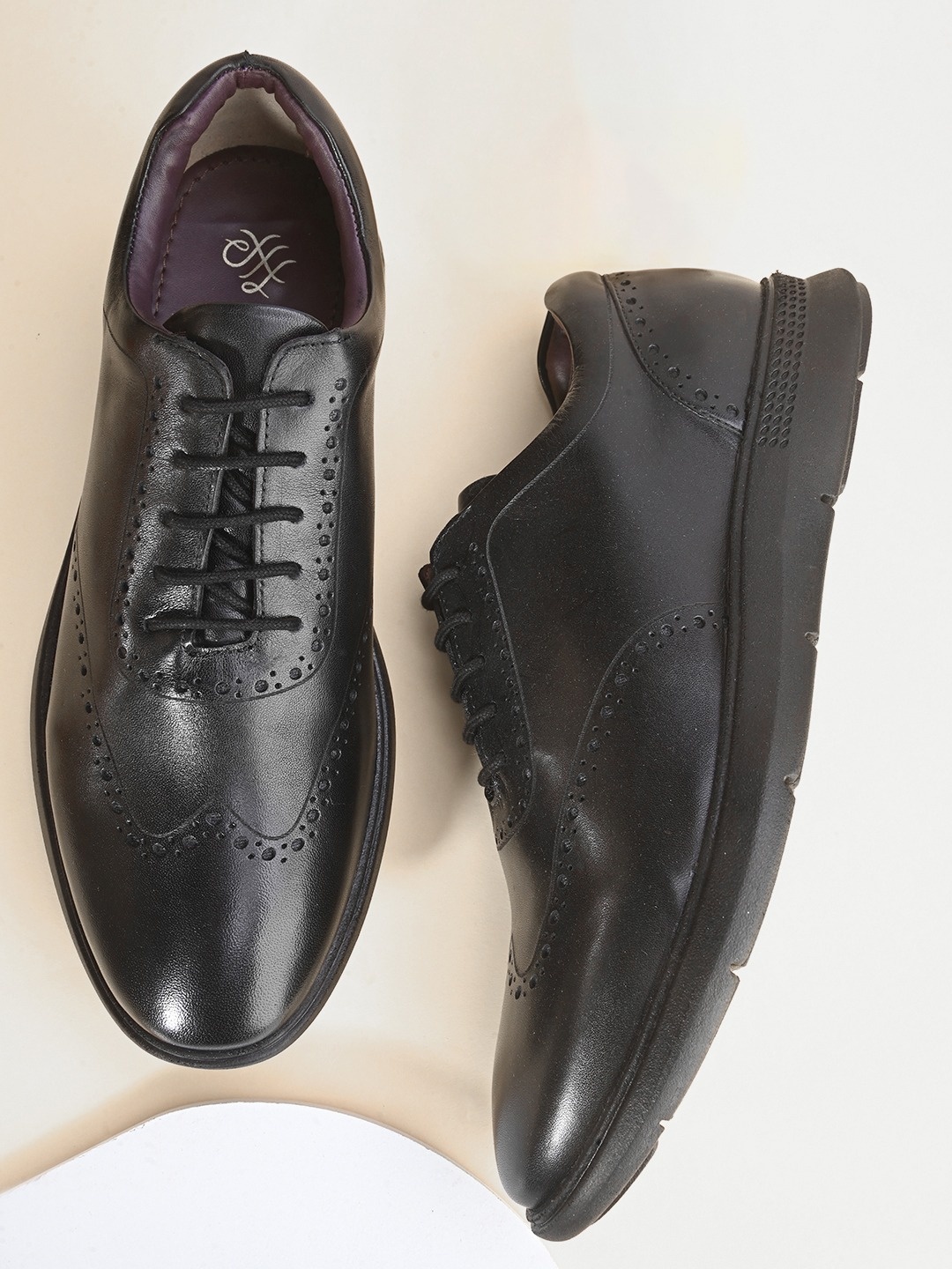 

House of Pataudi Men Leather Brogues, Black