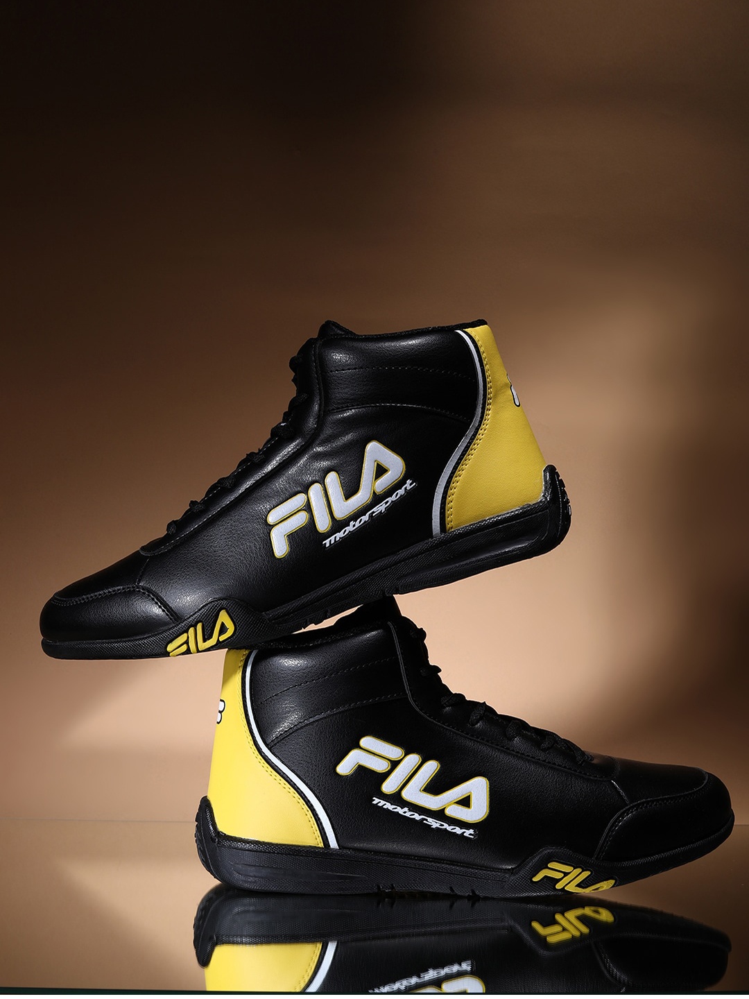 

FILA Men Colourblocked Sneakers, Black