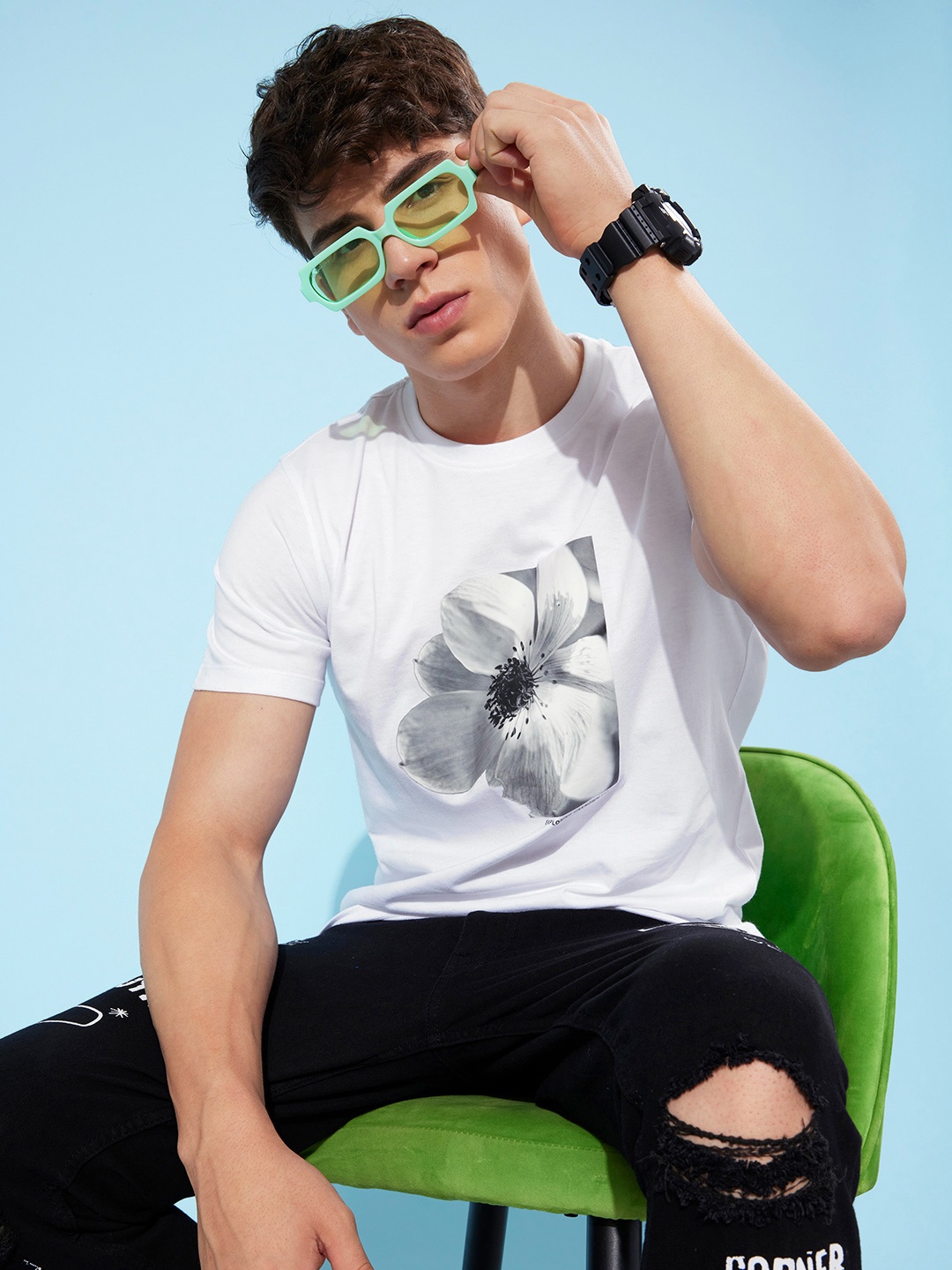 

Mast & Harbour Milky White MCW Forever Vacay Rare Botanics Floral Printed T-shirt
