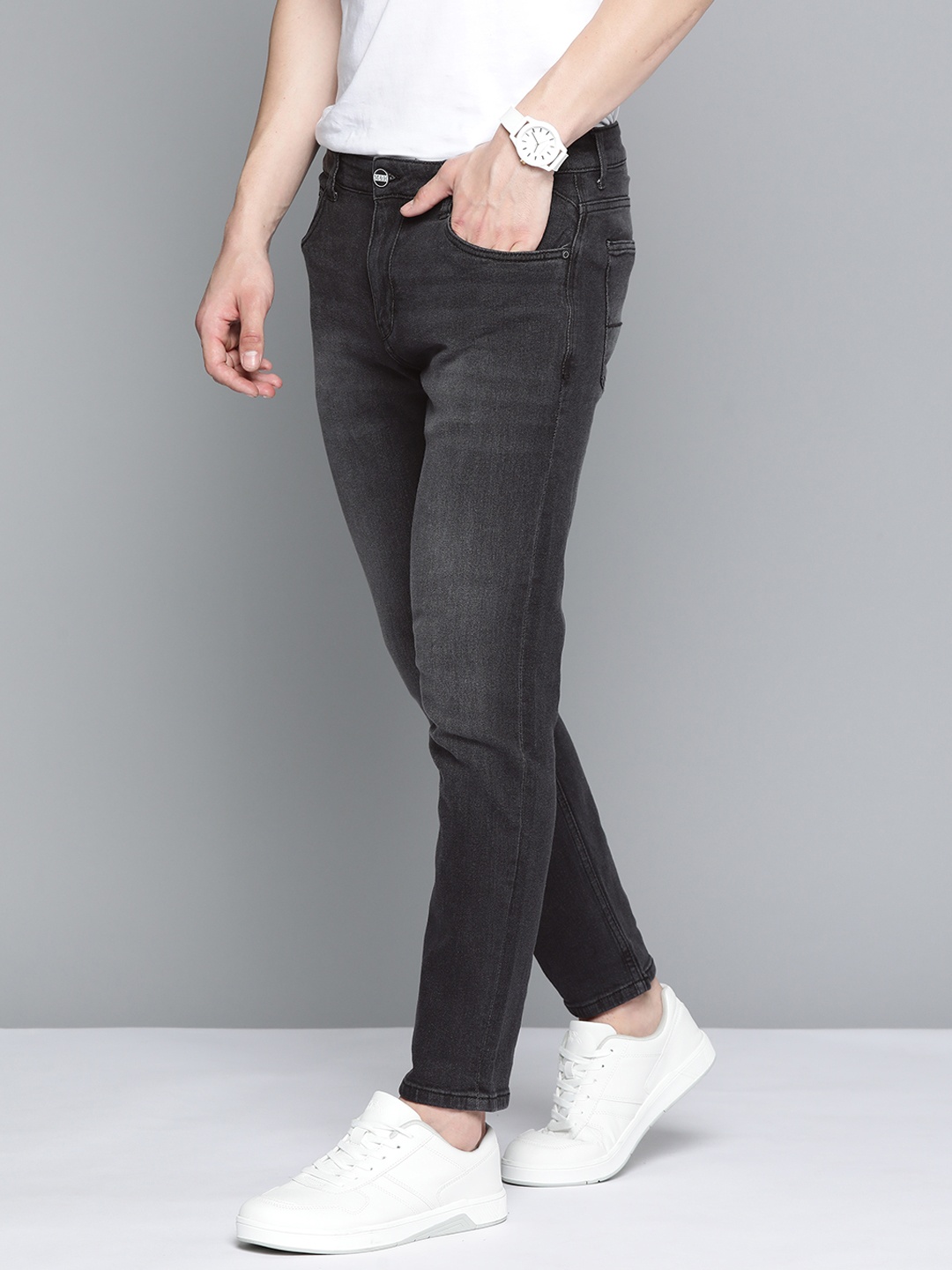 

Mast & Harbour Men Slim Tapered Fit Light Fade Stretchable Jeans, Charcoal