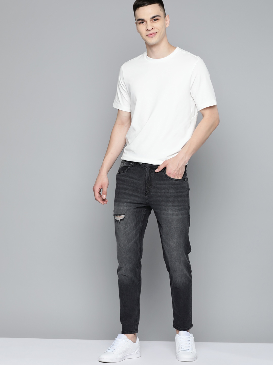 

Mast & Harbour Carrot Fit Ripped Jeans, Black