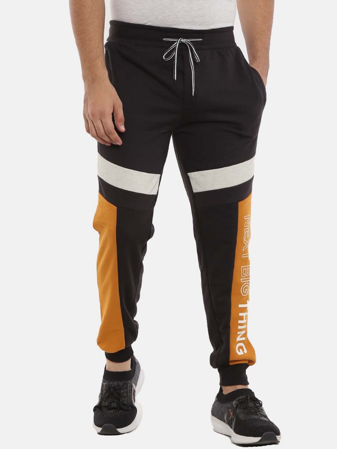 

V-Mart Men Cotton Joggers, Black