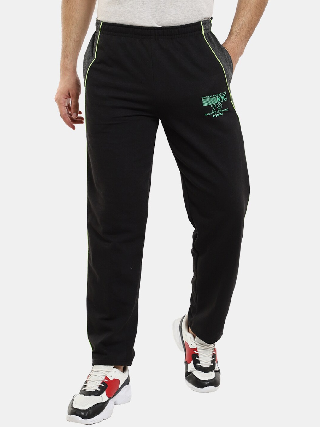 

V-Mart Men Cotton Track Pants, Black