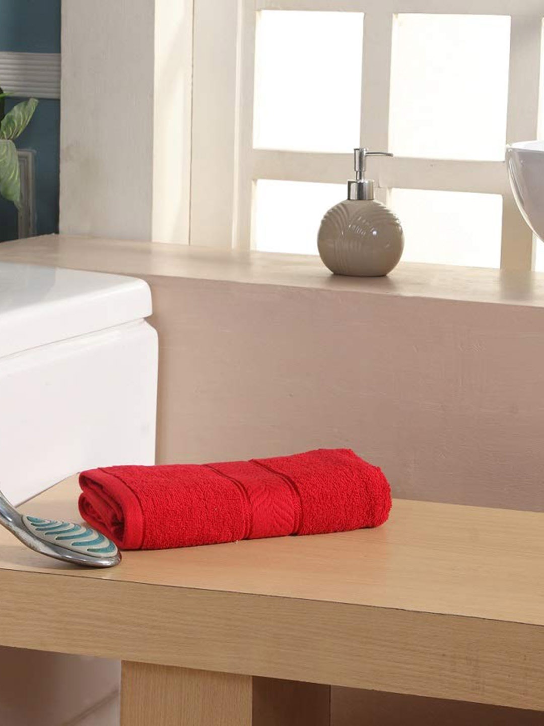 

MAFATLAL Luxury Red 500GSM Cotton Super Absorbent Bath Towel