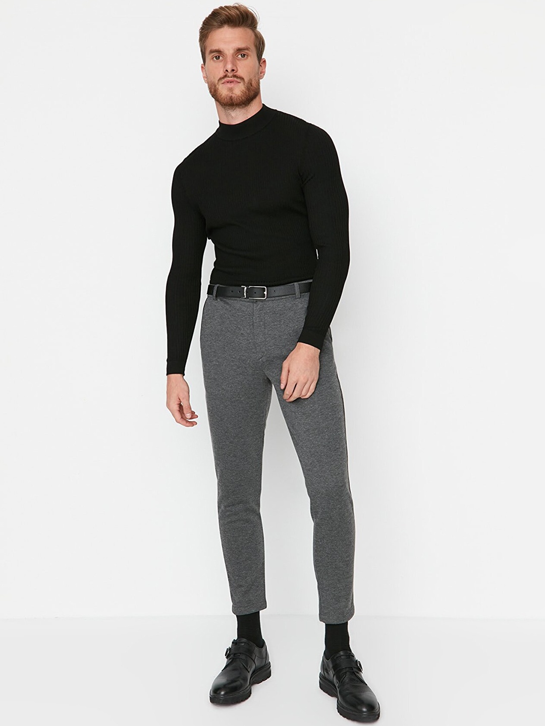 

Trendyol Men Solid Trousers, Charcoal