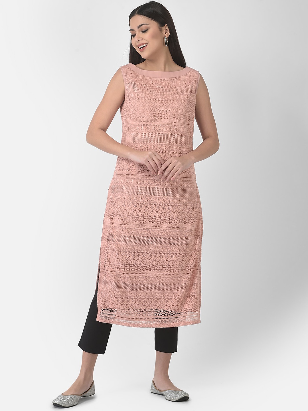 

Eavan Women Ethnic Motifs Embroidered Thread Work Kurta, Peach