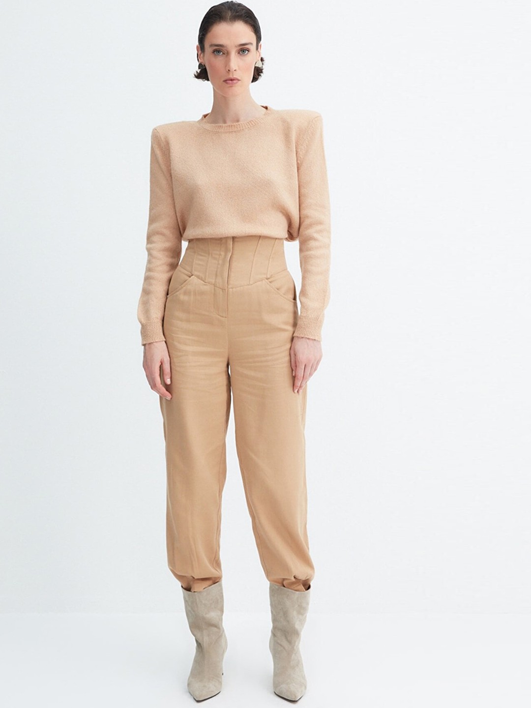 

Trendyol Women Mid Rise Pure Cotton Trousers, Beige