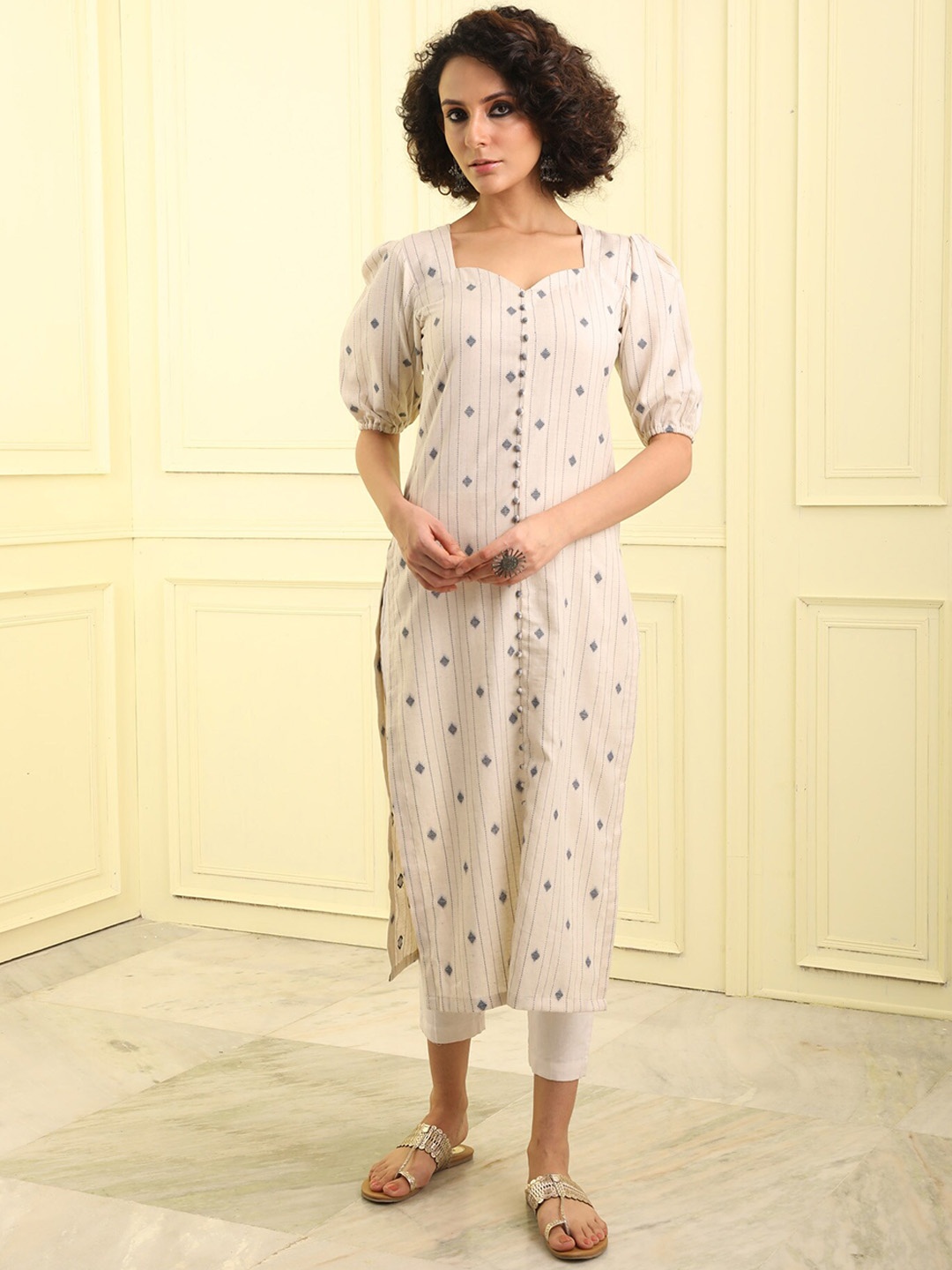 

BEATITUDE Women Embroidered Puff Sleeve Kurta, Off white