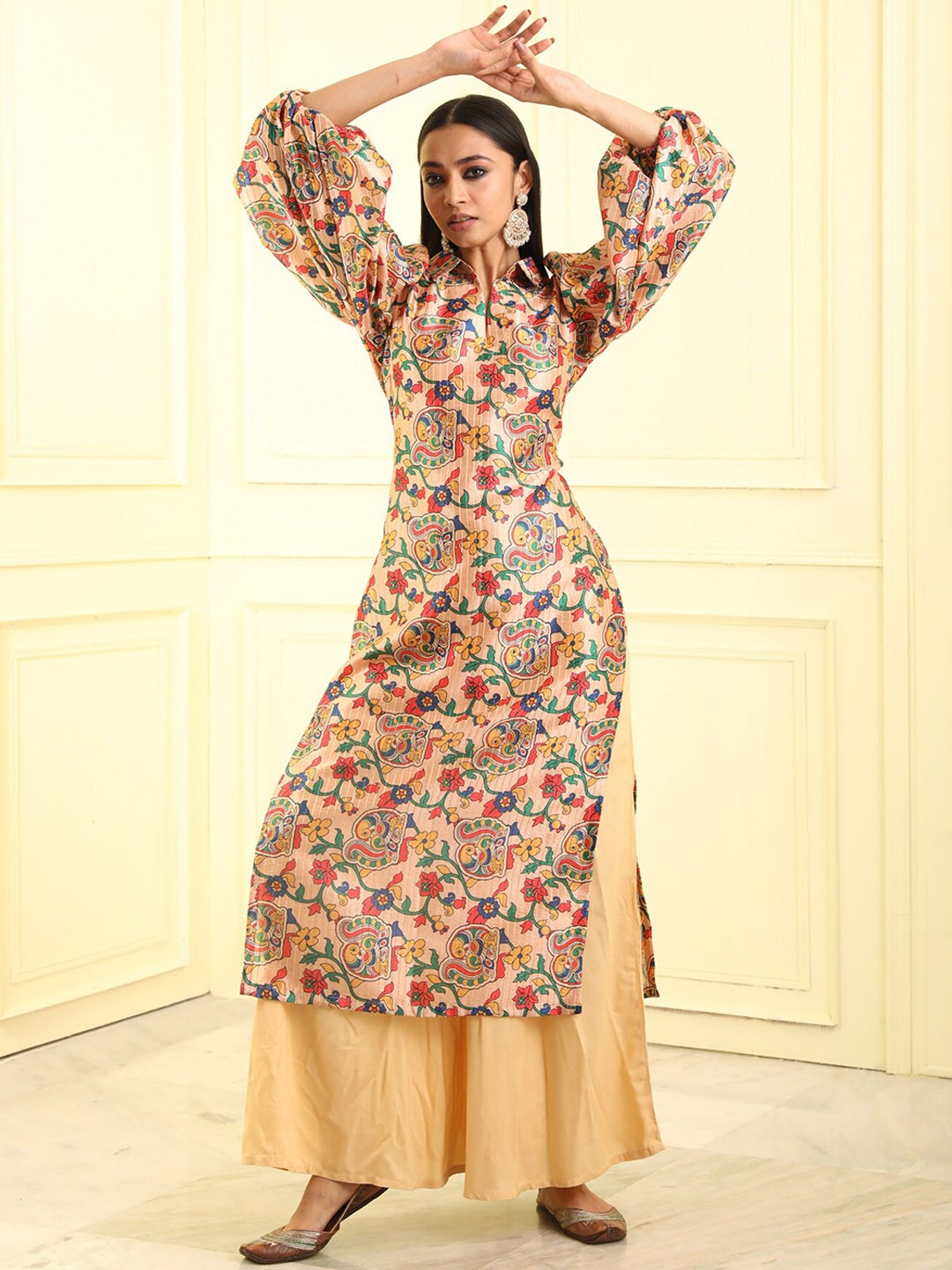 

BEATITUDE Women Floral Printed Flared Sleeves Silk Kurta, Cream