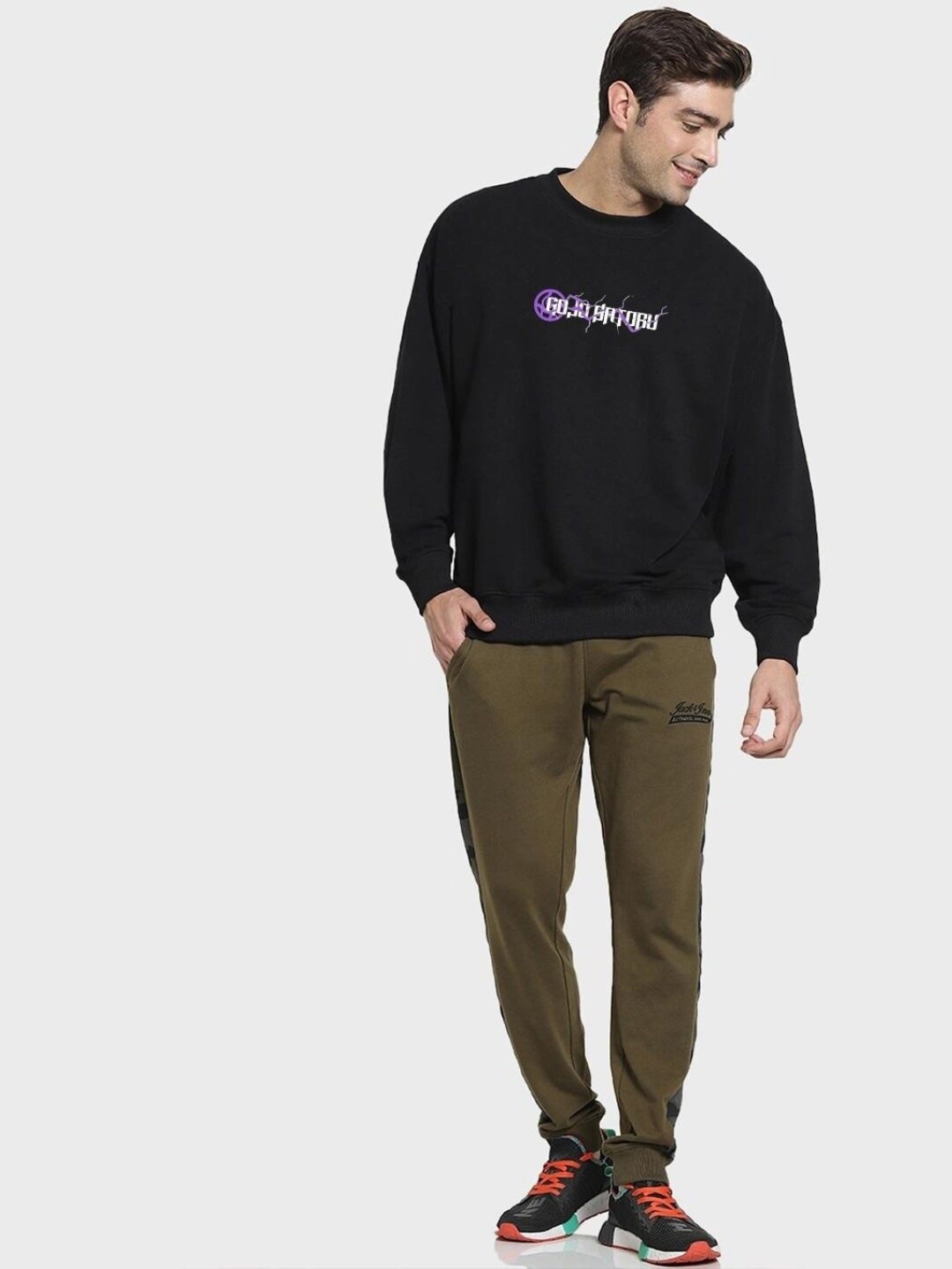 

Bewakoof Men Printed Sweatshirt, Black