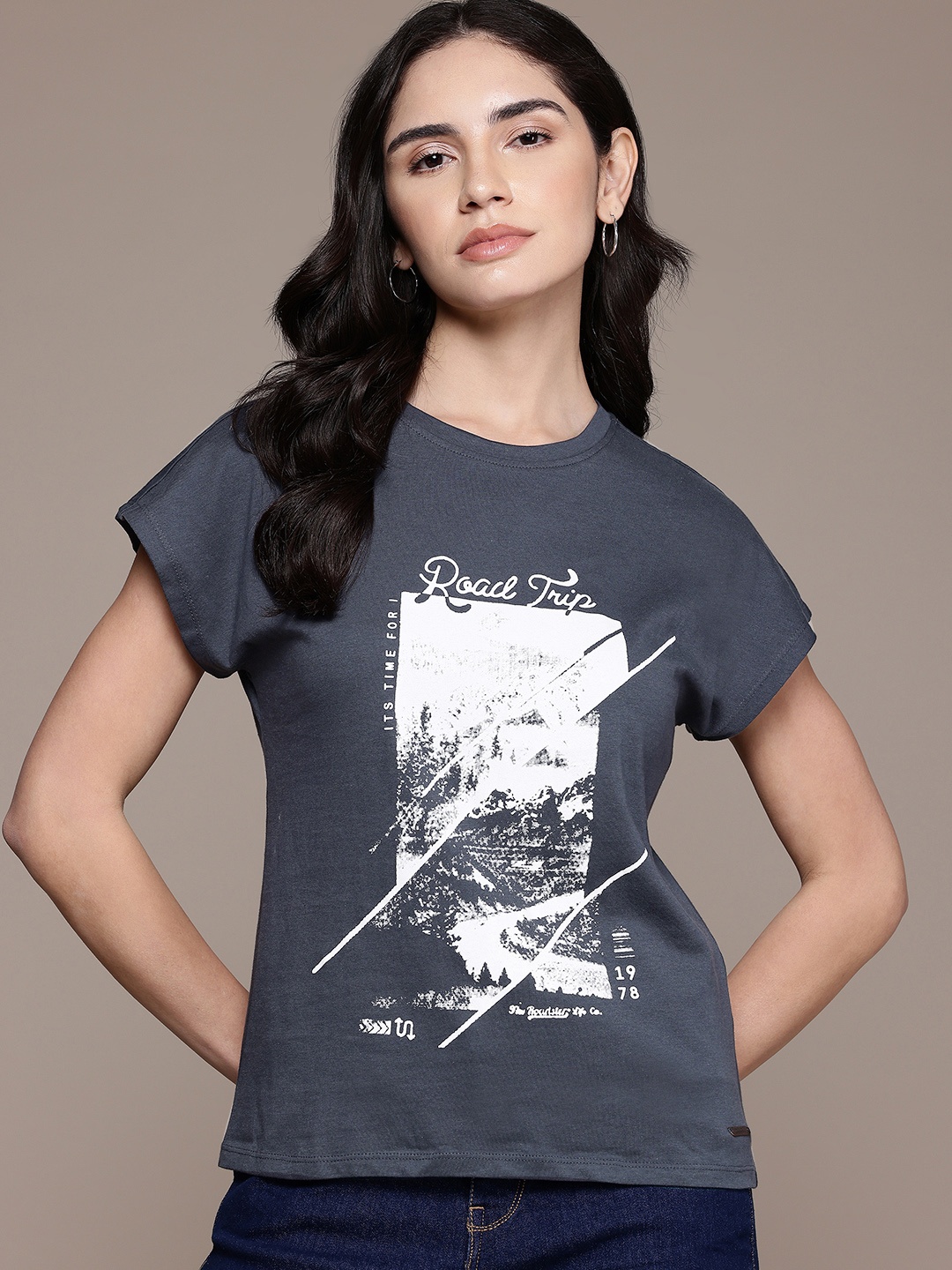

The Roadster Lifestyle Co. Printed Extended Sleeves Pure Cotton T-shirt, Charcoal