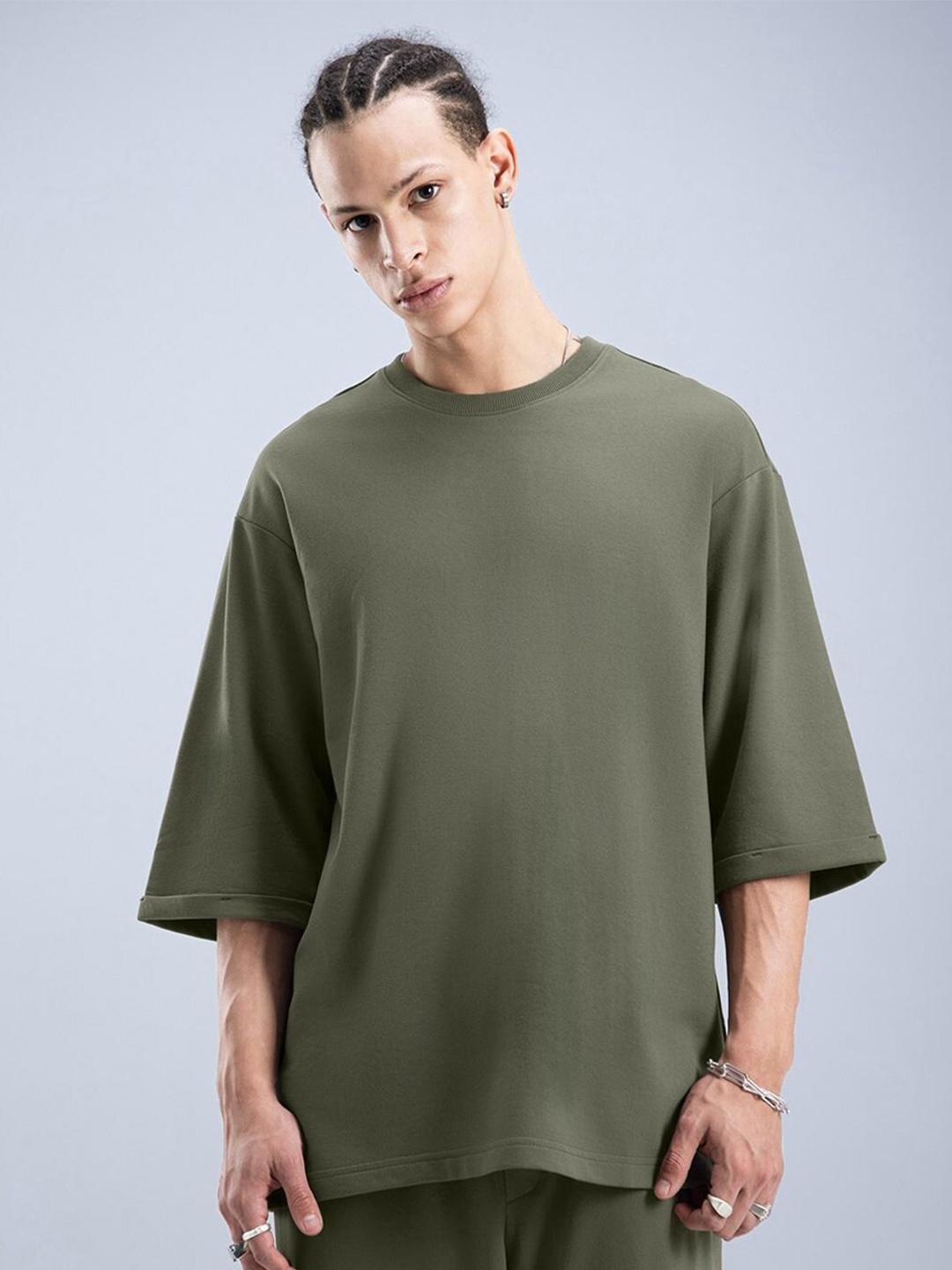 

Bewakoof Men Solid Loose Cotton T-shirt, Olive