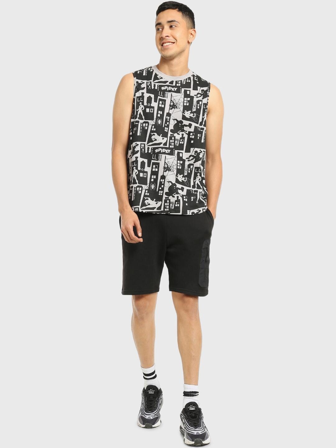

Bewakoof Men Printed Loose T-shirt, Black