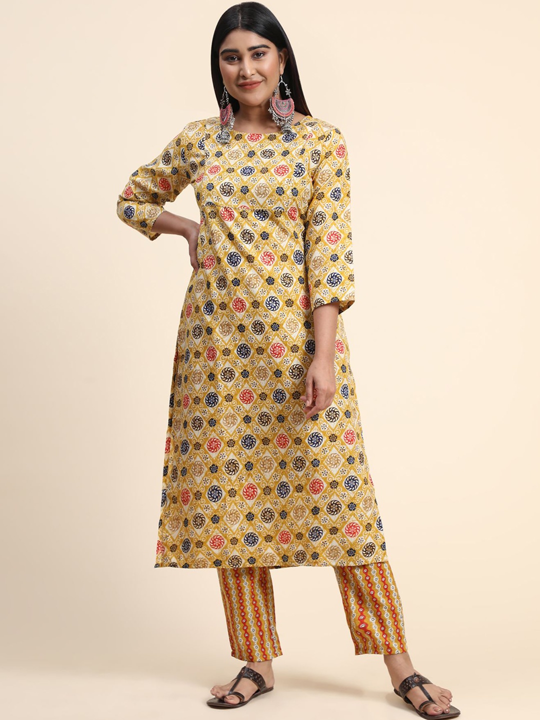 

KALINI Women Ethnic Motifs Printed Kurta with Trousers, Yellow