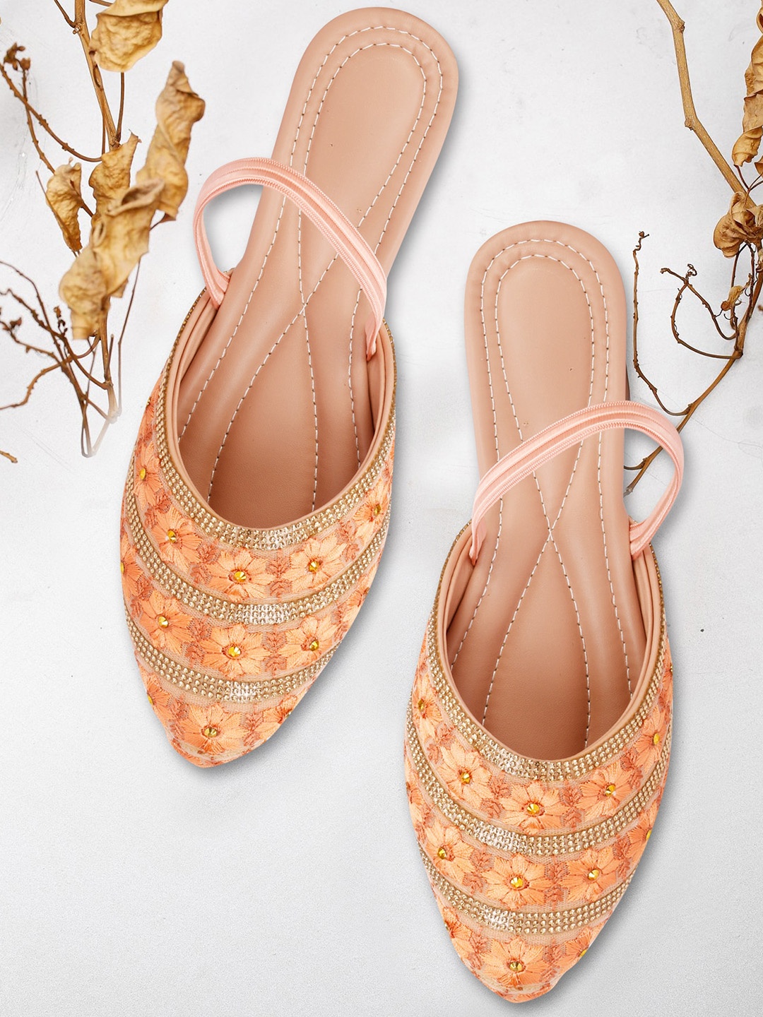 

sneakers villa Women Woven Design Mules, Peach