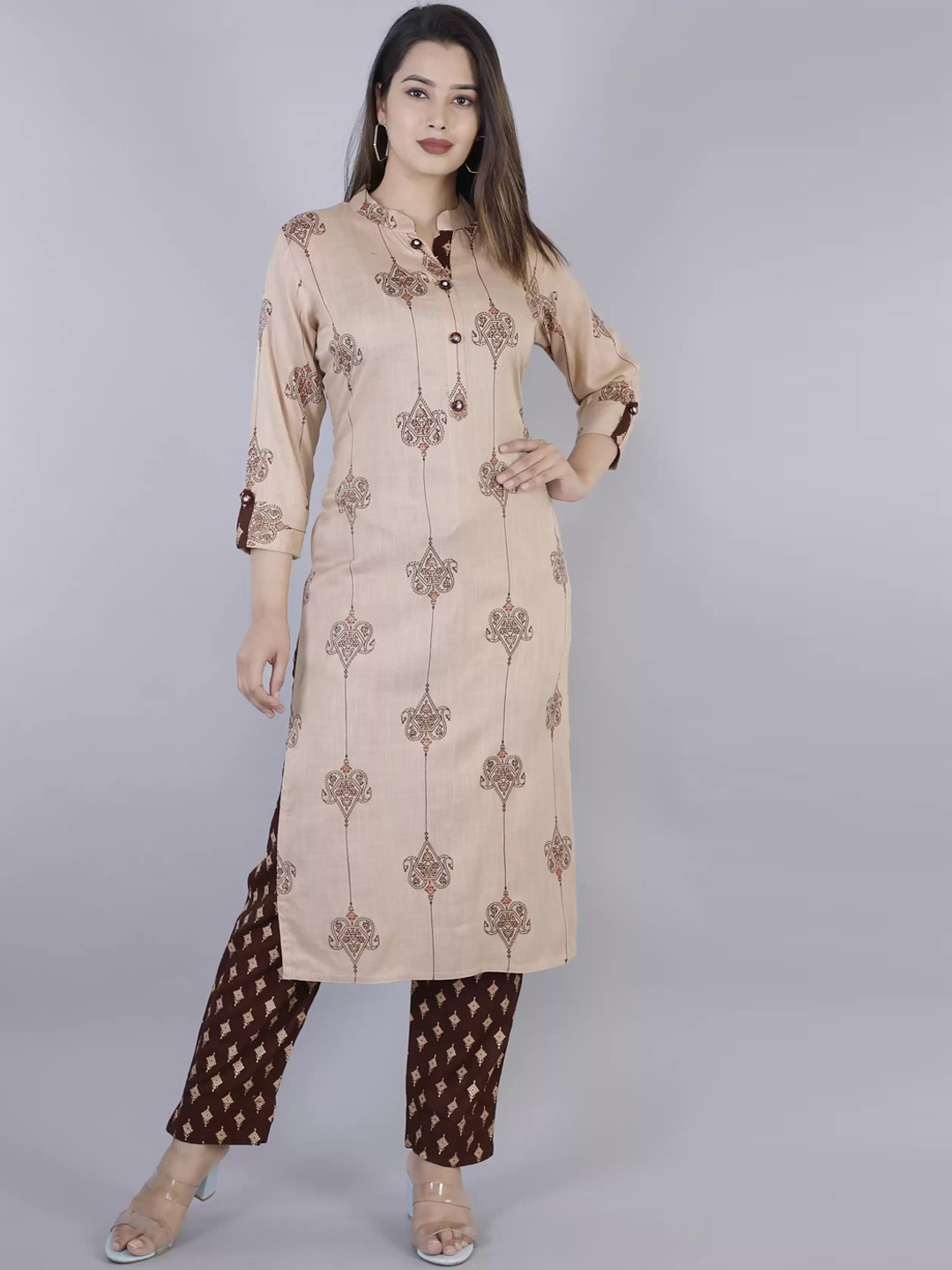 

KALINI Women Floral Printed Kurta with Trousers, Beige