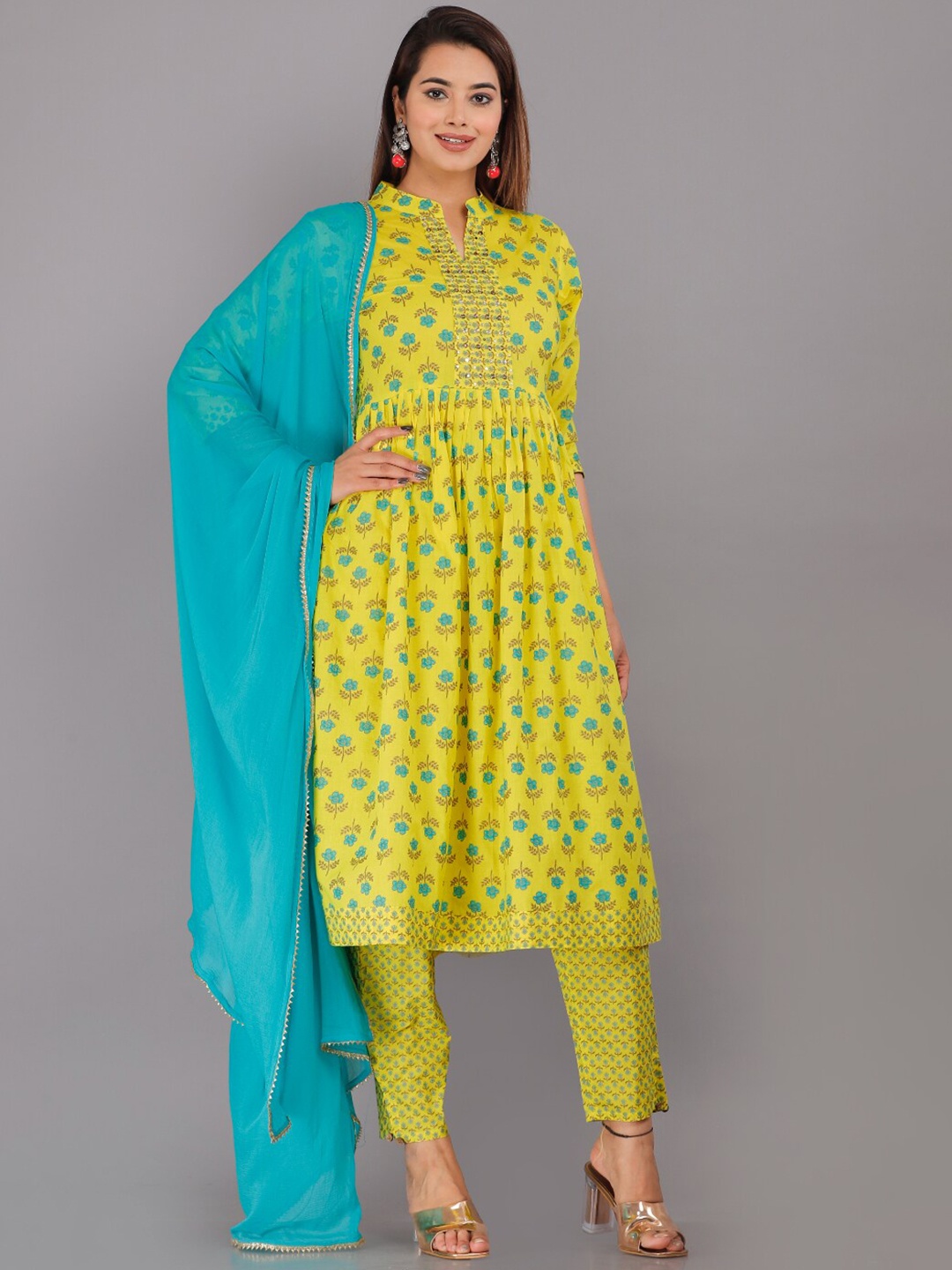 

KALINI Women Floral Printed Kurta with Trousers & Dupatta, Yellow