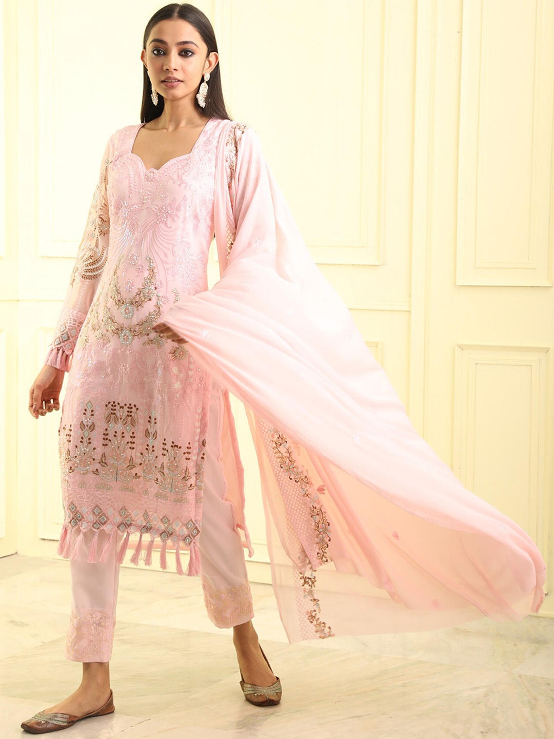 

BEATITUDE Ethnic Motifs Embroidered Beads and Stones Georgette Kurta Set, Pink
