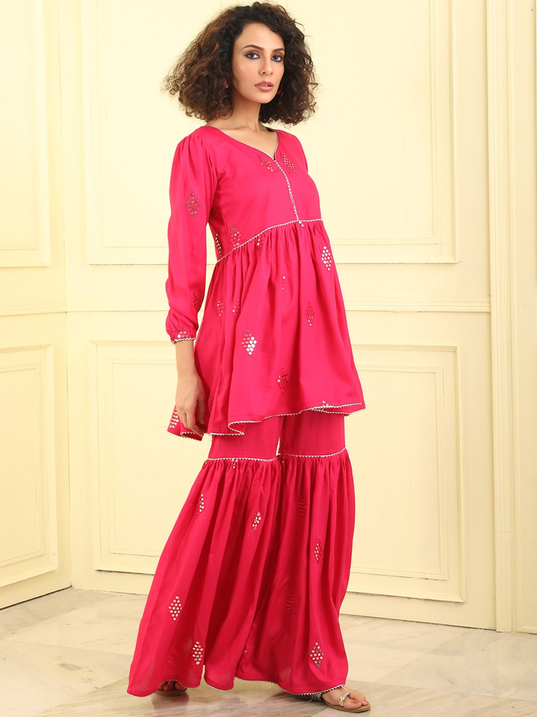 

BEATITUDE Women Mirror Work V Neck Pure Cotton Kurti with Sharara, Pink