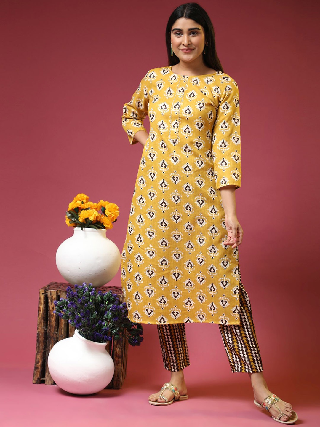 

KALINI Floral Printed Kurta with Trousers, Yellow