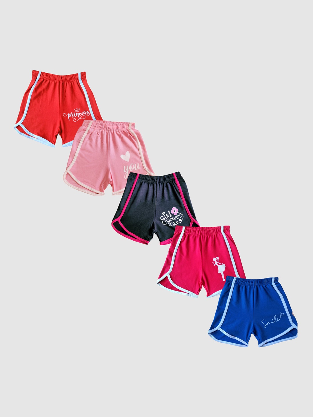

KUCHIPOO Kids Pack Of 5 Regular Shorts, Red