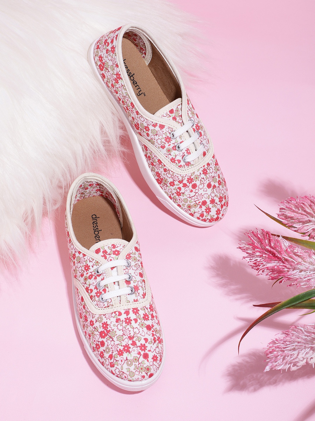 

DressBerry Women Ditsy Floral Print Sneakers, Red