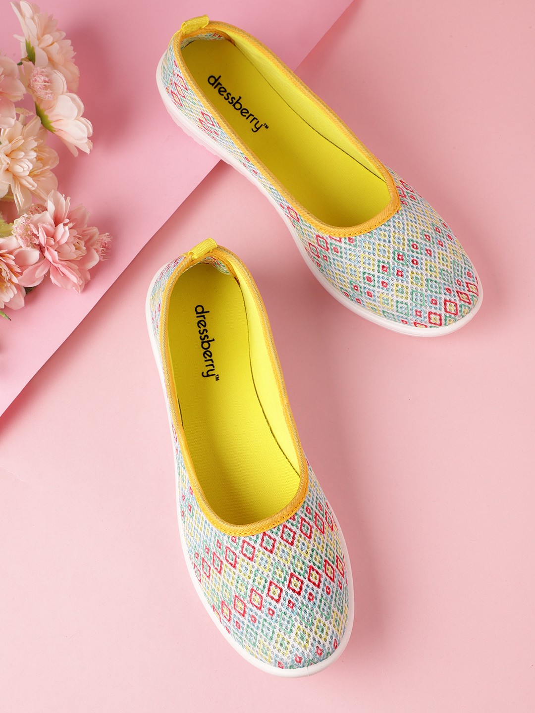 

DressBerry Women Geometric Printed Ballerinas, Multi