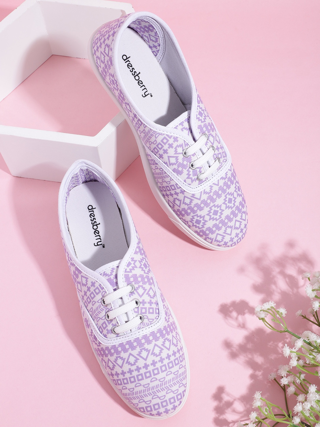 

DressBerry Women Printed Slip-On Sneakers, White