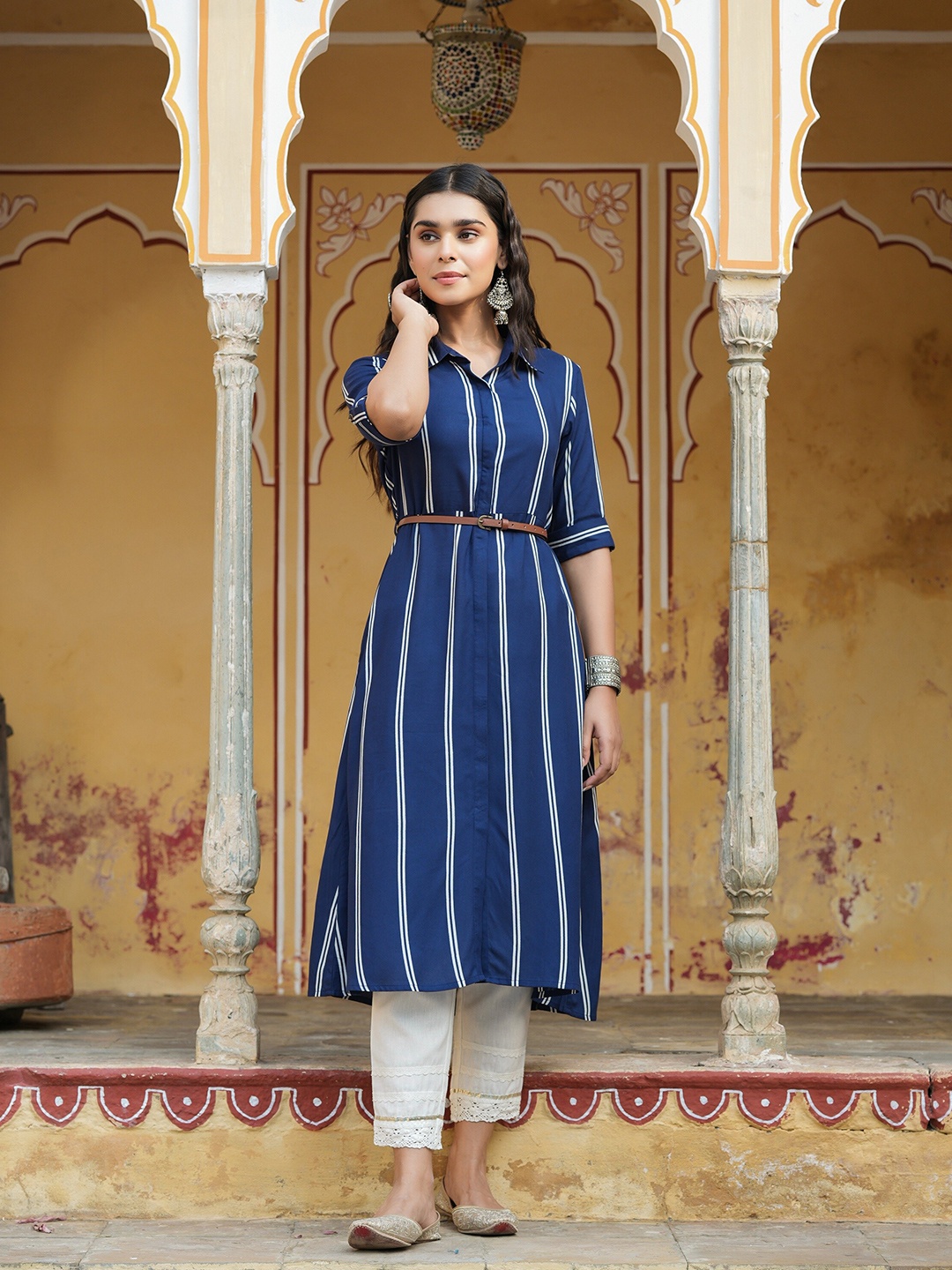 

Juniper Women Striped Indigo Kurta, Navy blue