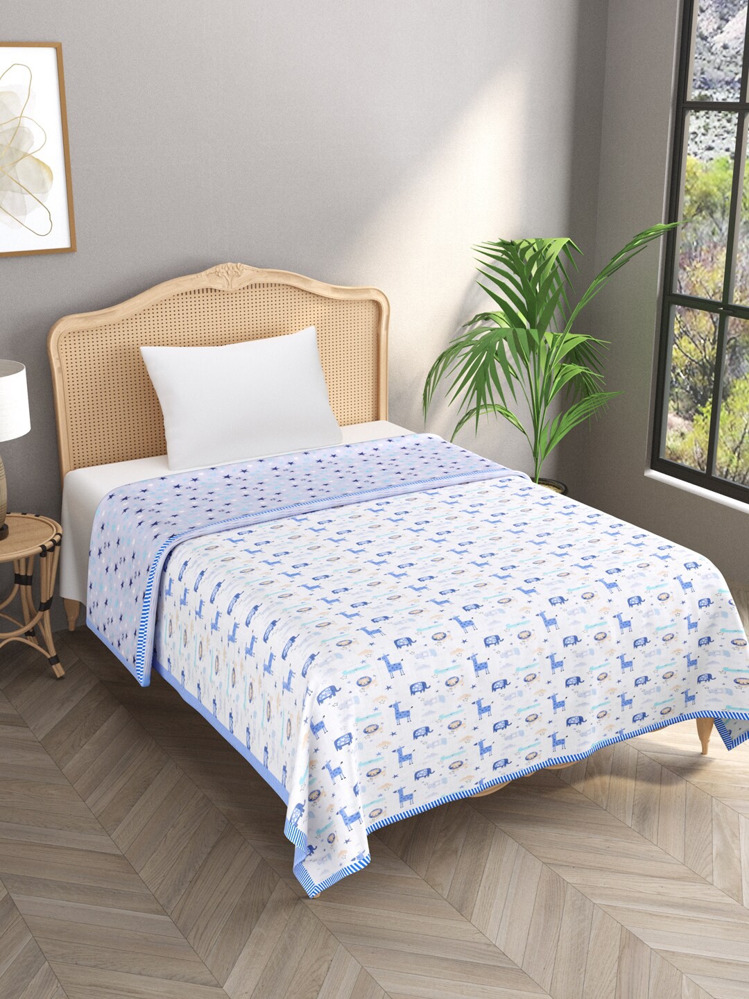 

Gulaab Jaipur Blue & White AC Room 450 GSM Single Cotton Bed Dohar