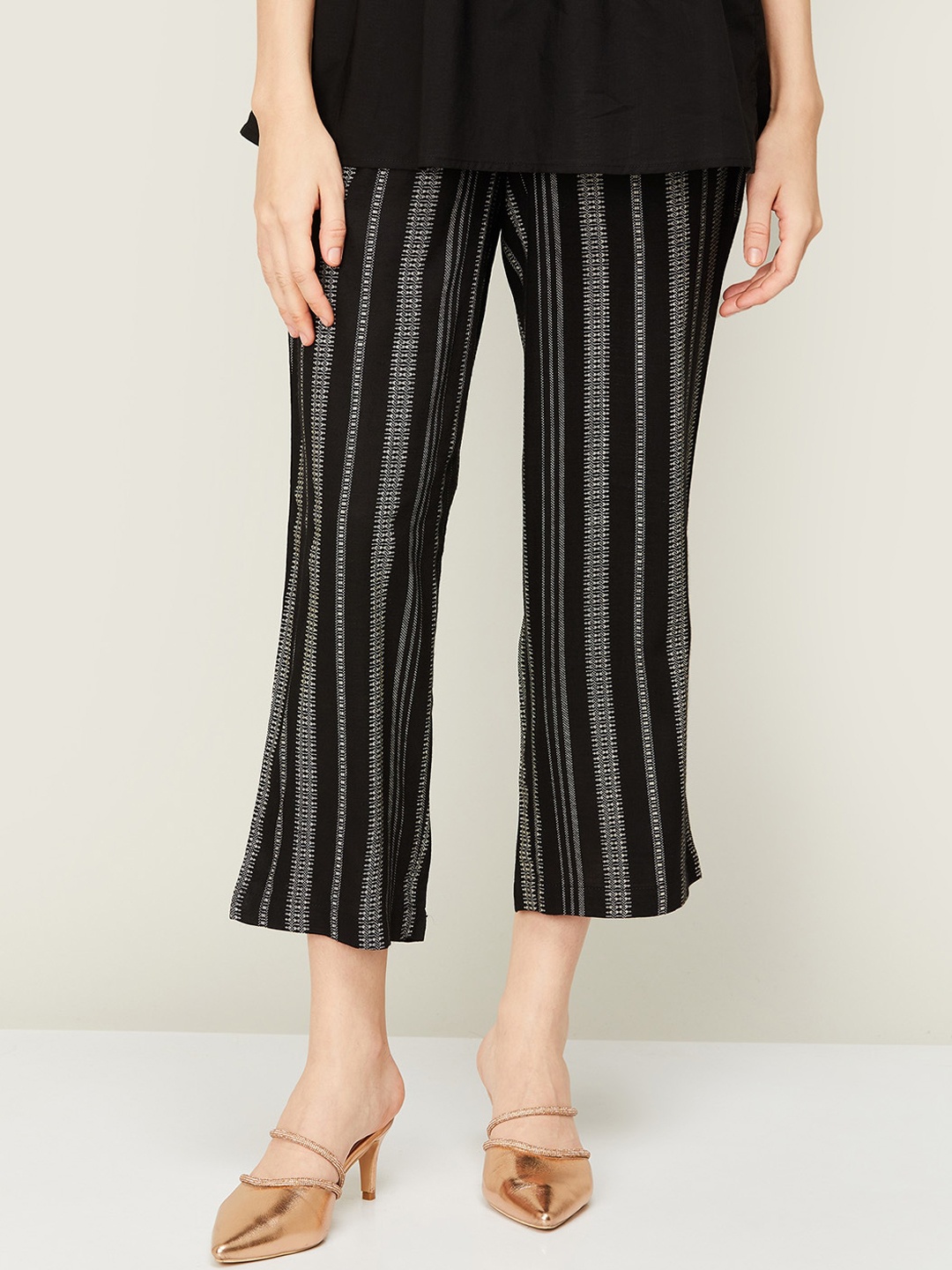 

Melange by Lifestyle Women Black Striped Culottes Trousers