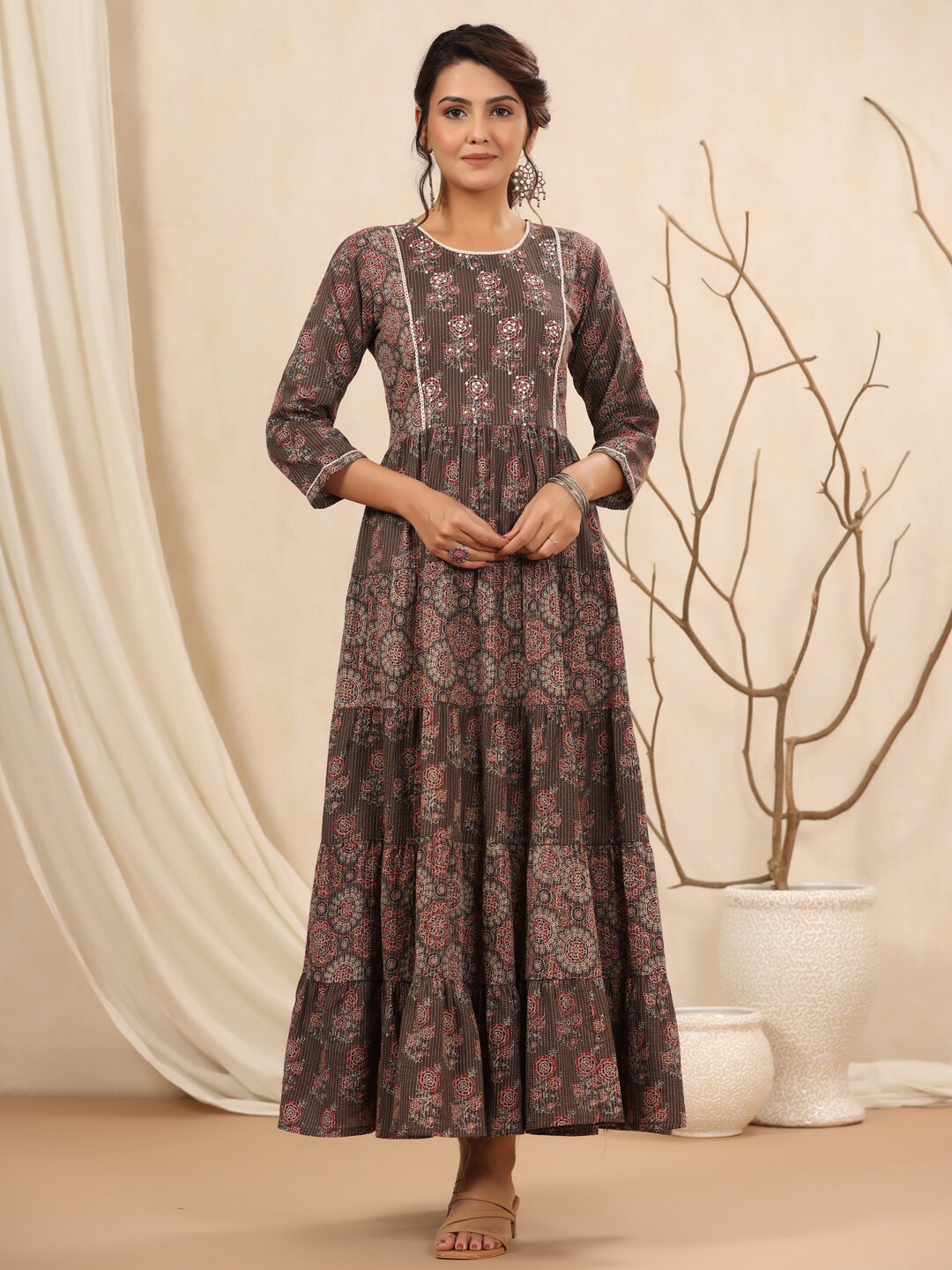 

ETHNIC STREET Coffee Brown Ethnic Motifs Maxi Maxi Dress